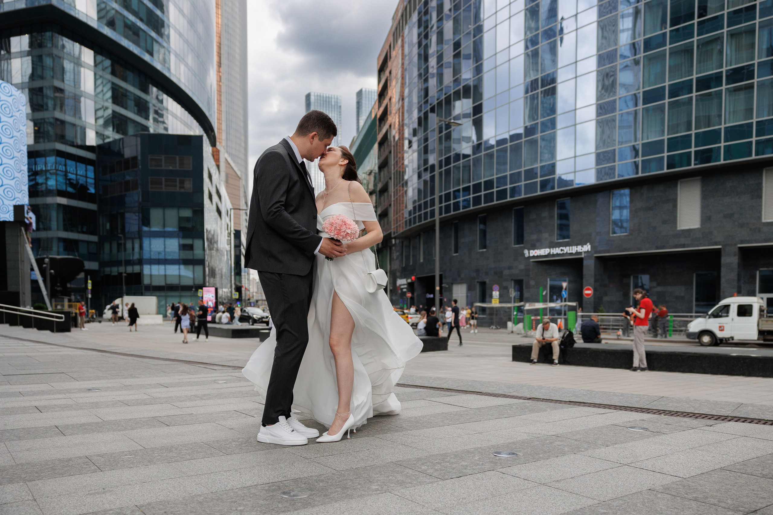 свадебный фотограф москва свадебная съемка молодожены торжество детали портреты групповые снимки