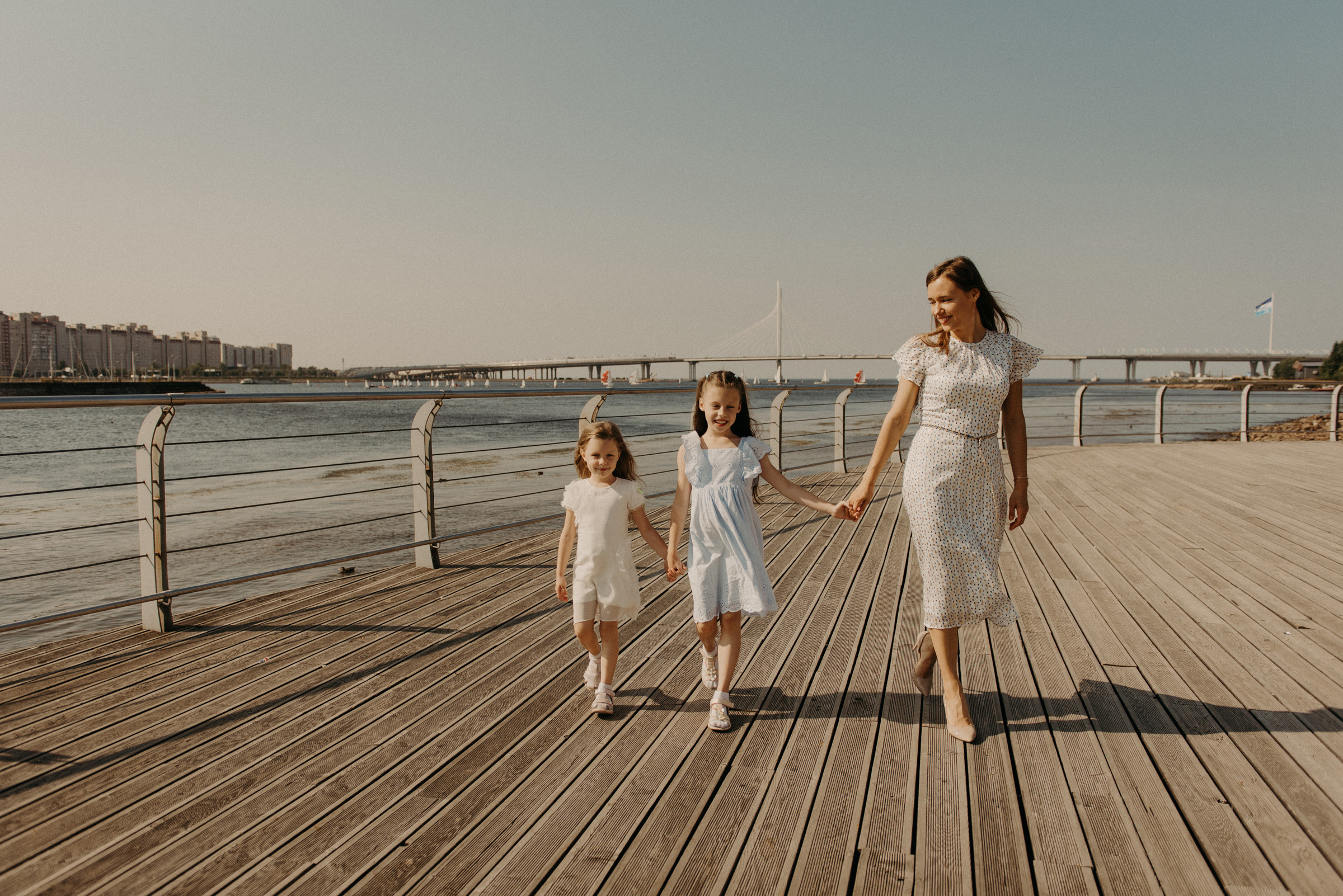 летняя семейная фотосессия на Крестовском острове, семейный фотограф в СПб