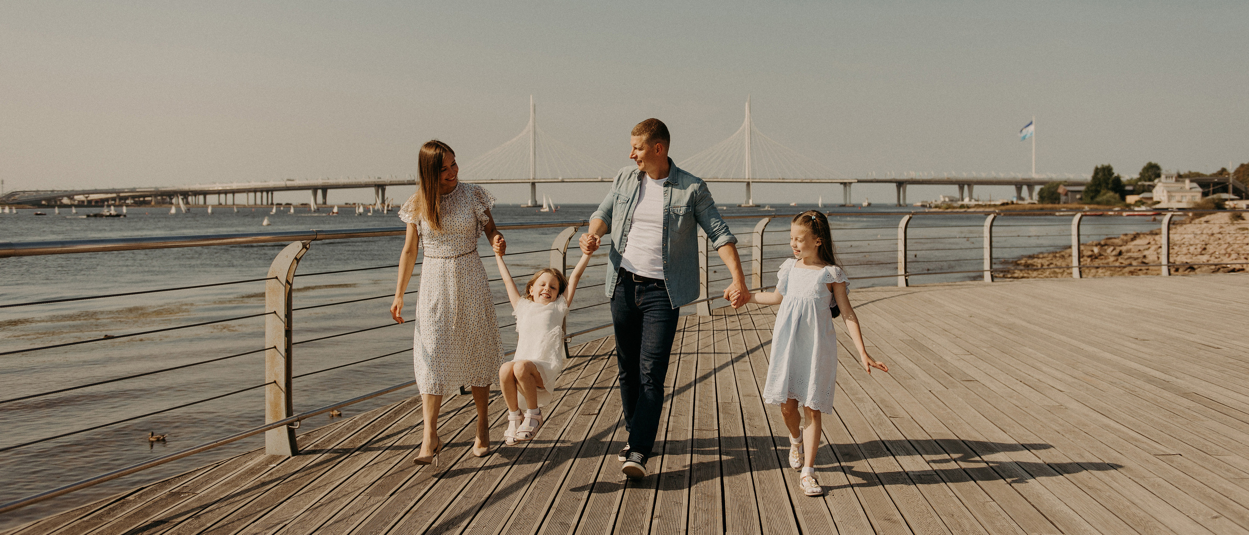 Семейная фотосессия на Крестовском острове. Свадебный фотограф в Санкт-Петербурге Венера Ахметова