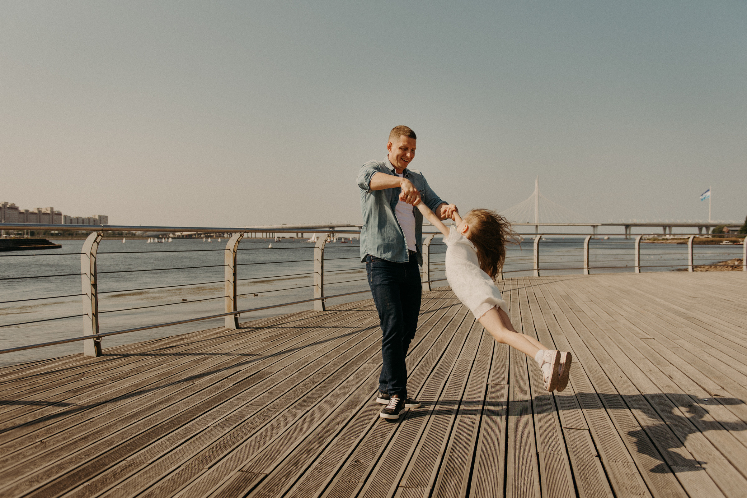 летняя семейная фотосессия на Крестовском острове, семейный фотограф в СПб