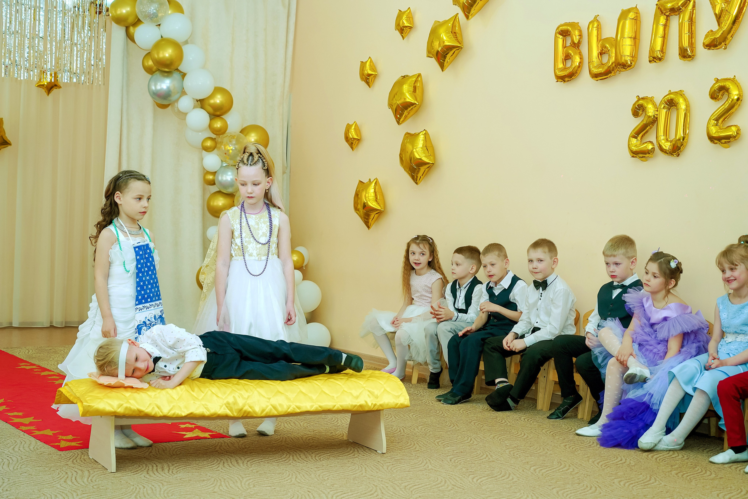 Фотосъемка видеосъёмка фотограф видеооператор новогодних утренников  в. Фотограф, видеооператор Нина Коршунова