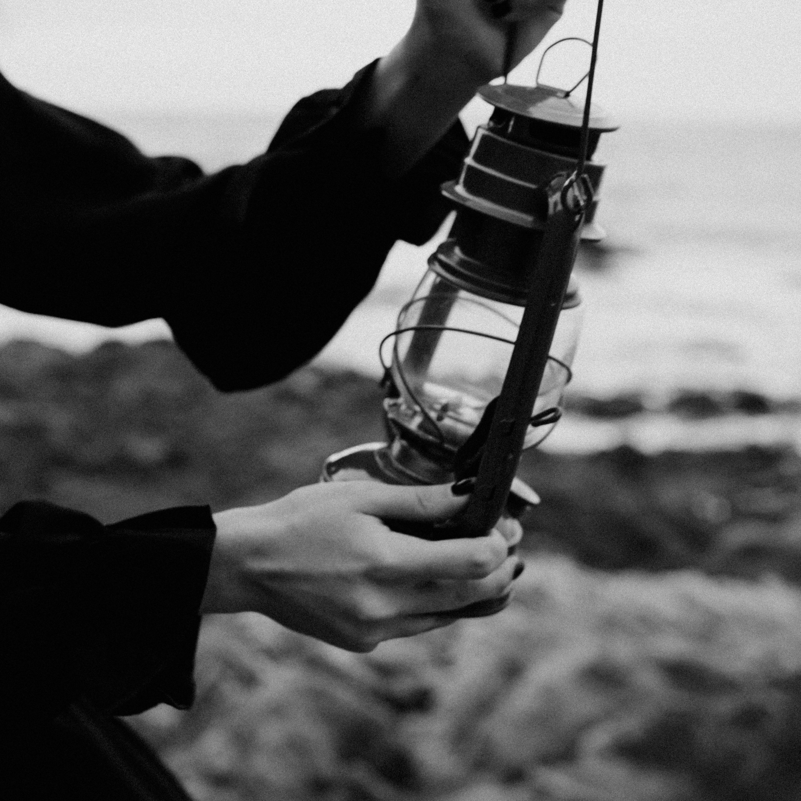 Съёмка у моря с оленьими рогами