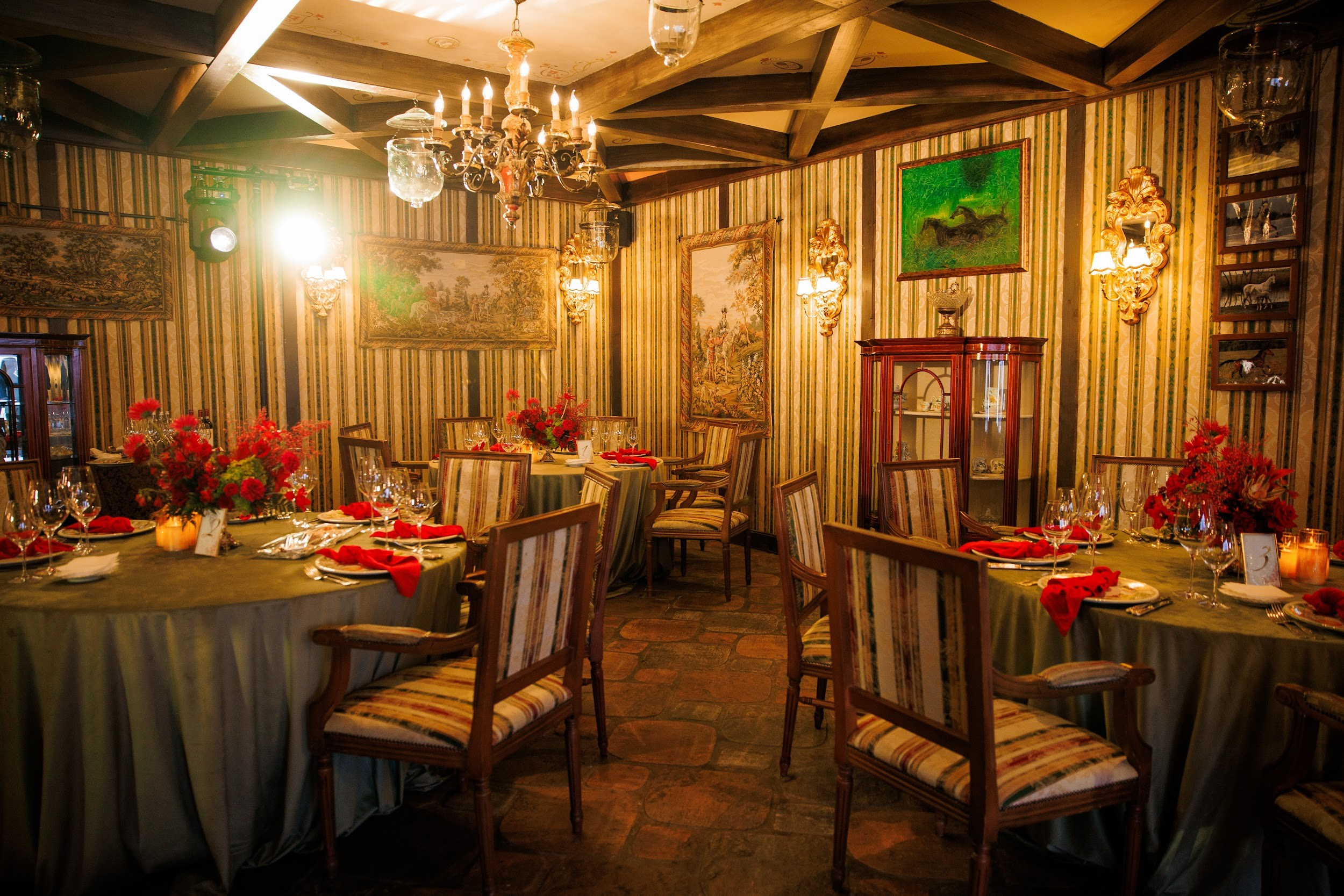Ресторан «Le Cheval Blanc». Kirillova Studio — мастерская декора и событий Юли Кирилловой