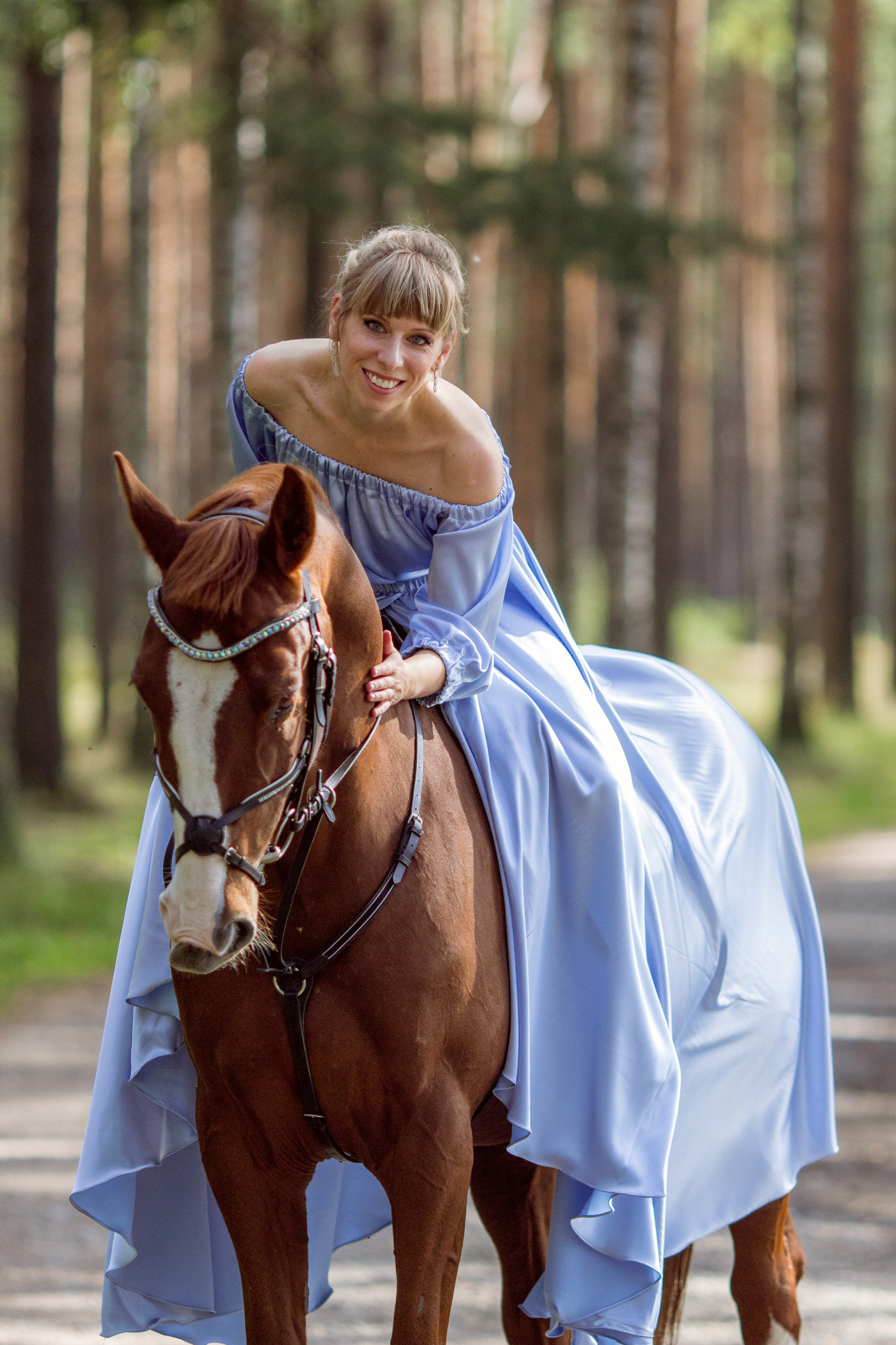 Фотосессия с лошадью у озера