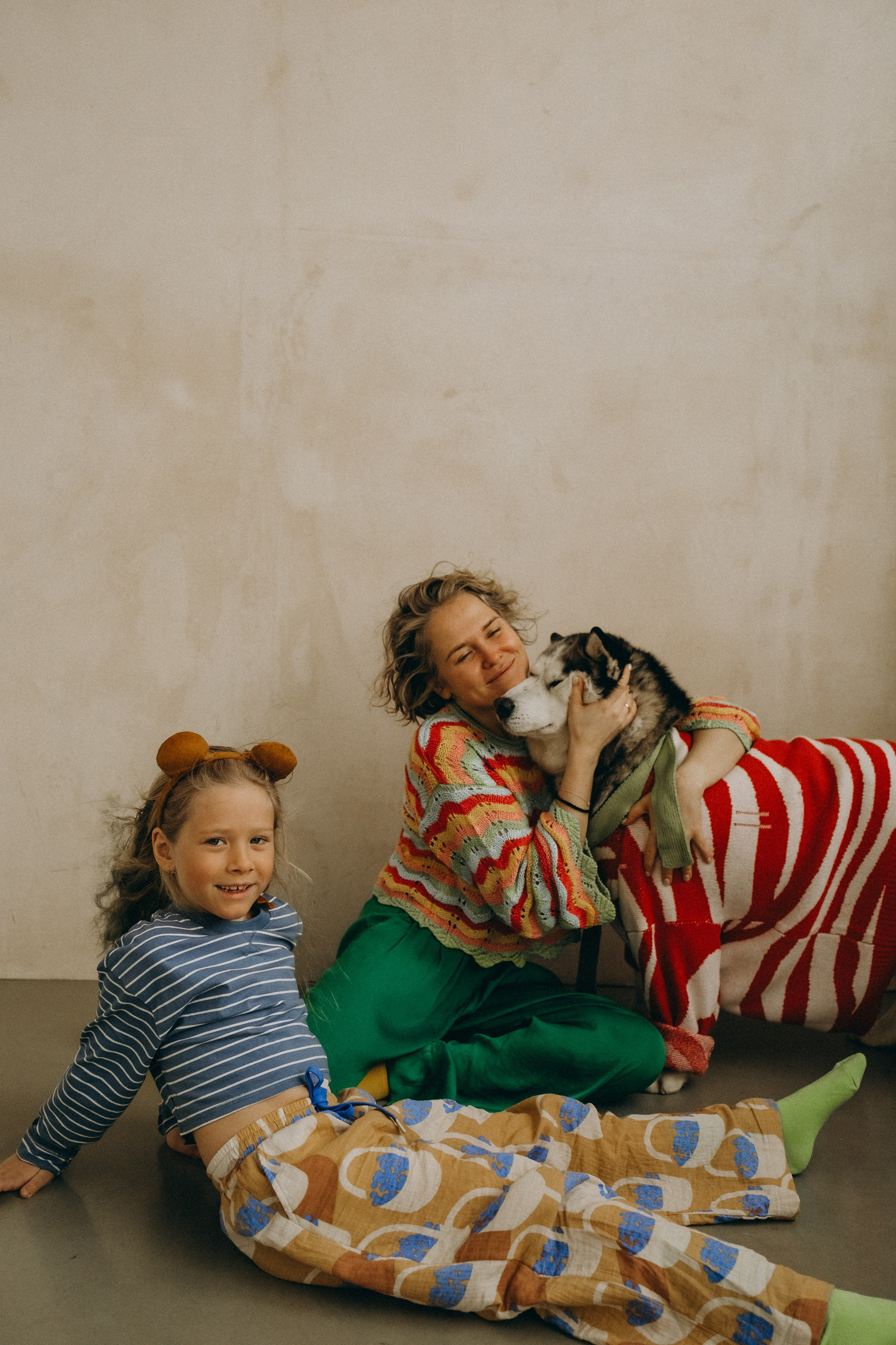 Катя, Лида, Вольт. Главная