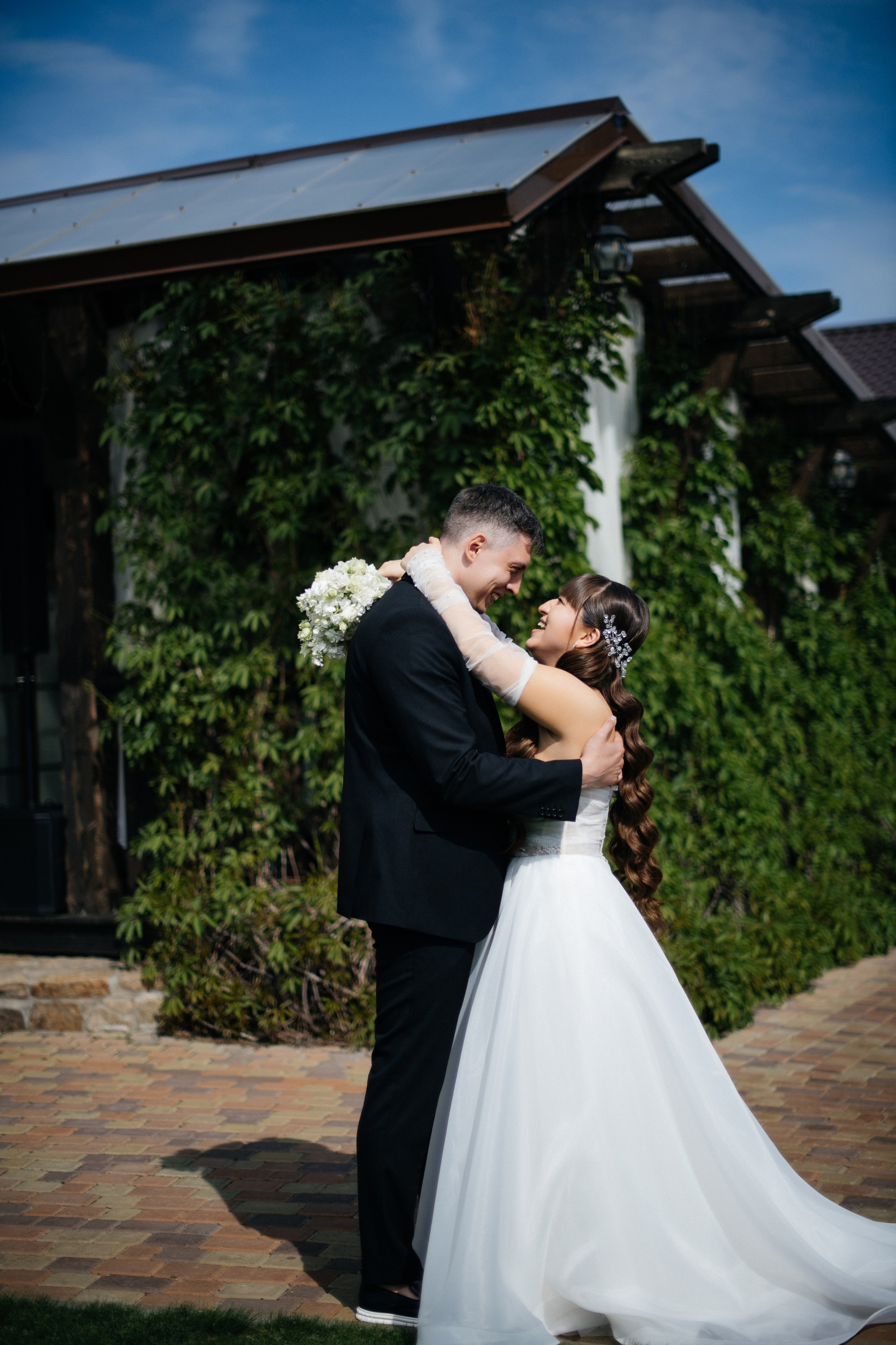 alt="Свадебная фотосессия в Барнауле. Свадебный фотограф Анна Глухова"