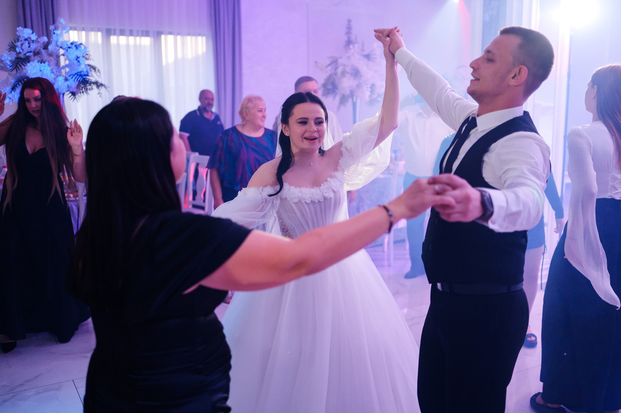 Тазабег и Диана. Свадебный фотограф | репортаж | праздники | крещение