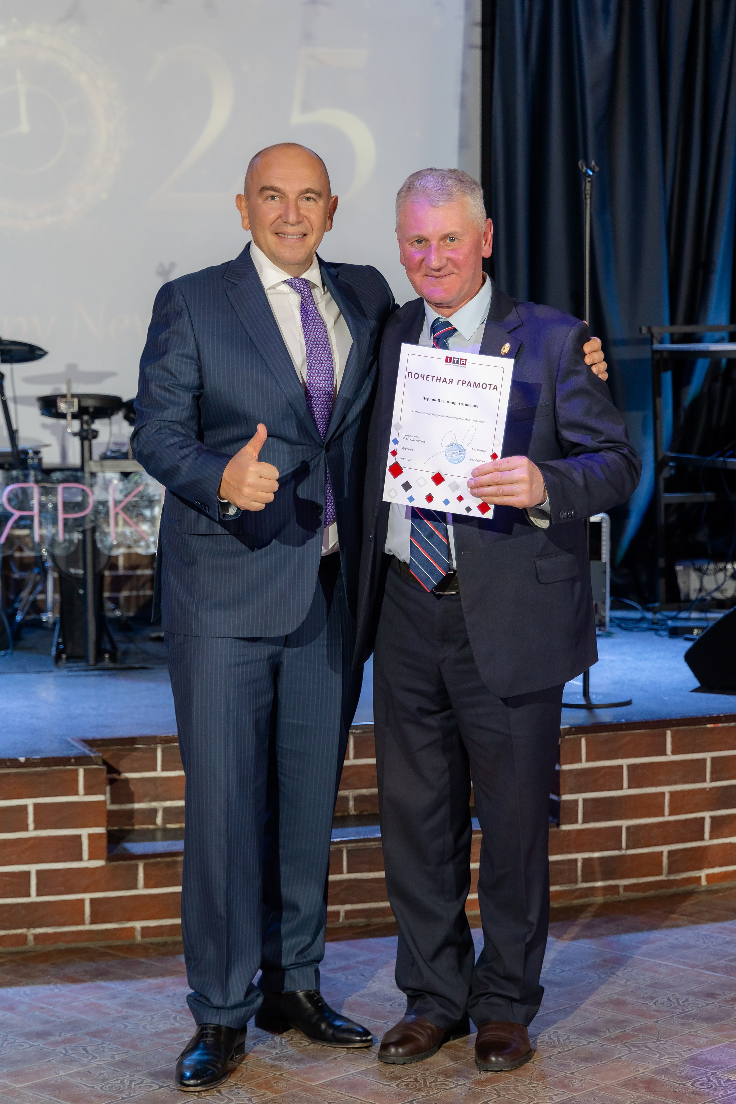 Корпоративная новогодняя съемка для логистической компании ИТА. Свадебный фотограф в Минске/Беларуси Сергей Спиридонов