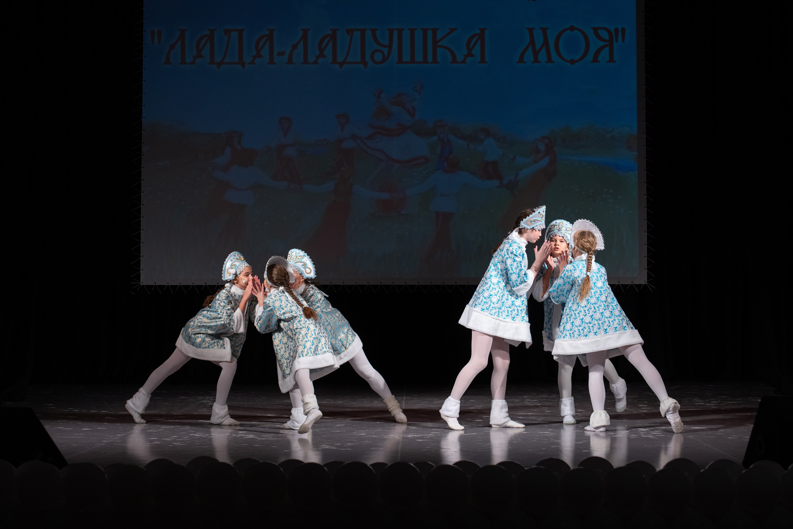 Народный танец. Репортажная съёмка в Санкт-Петербурге, Константин Петров