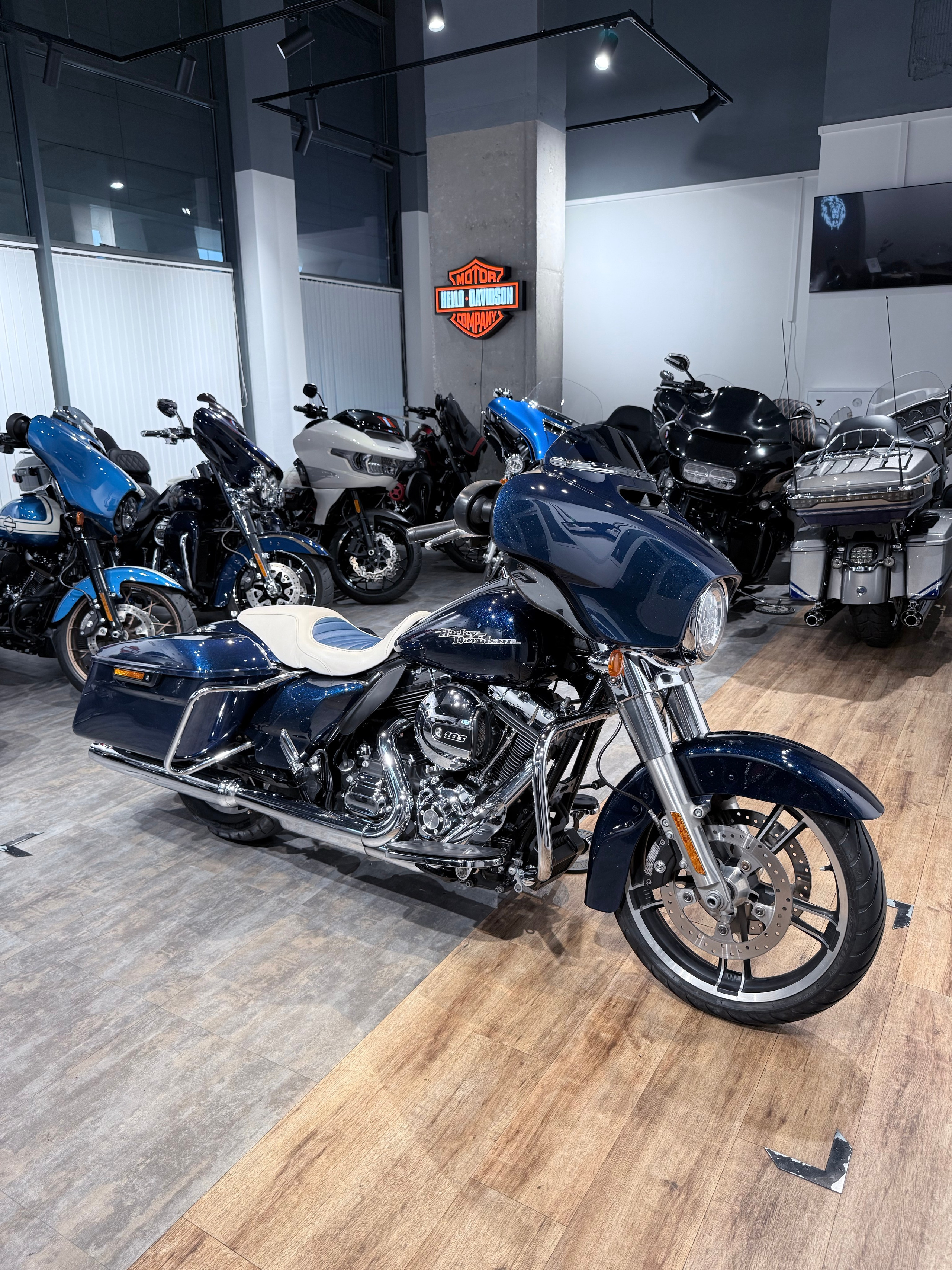 2014 Street Glide 103 ABS. Hello Davidson, Москва. Только хорошие мотоциклы…