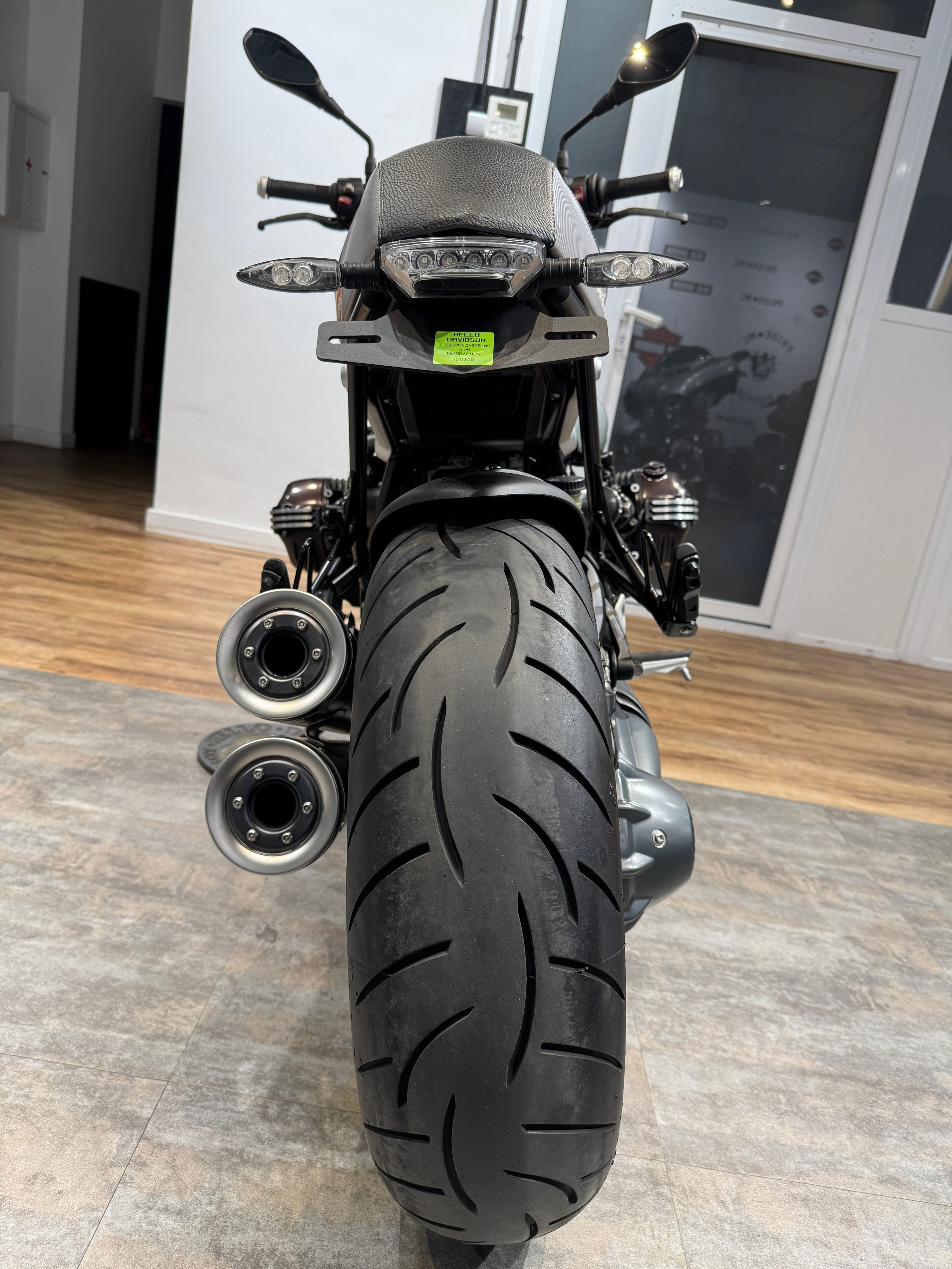 BMW R Nine T (Corbin Cafe Racer). Hello Davidson, Москва. Только хорошие мотоциклы…