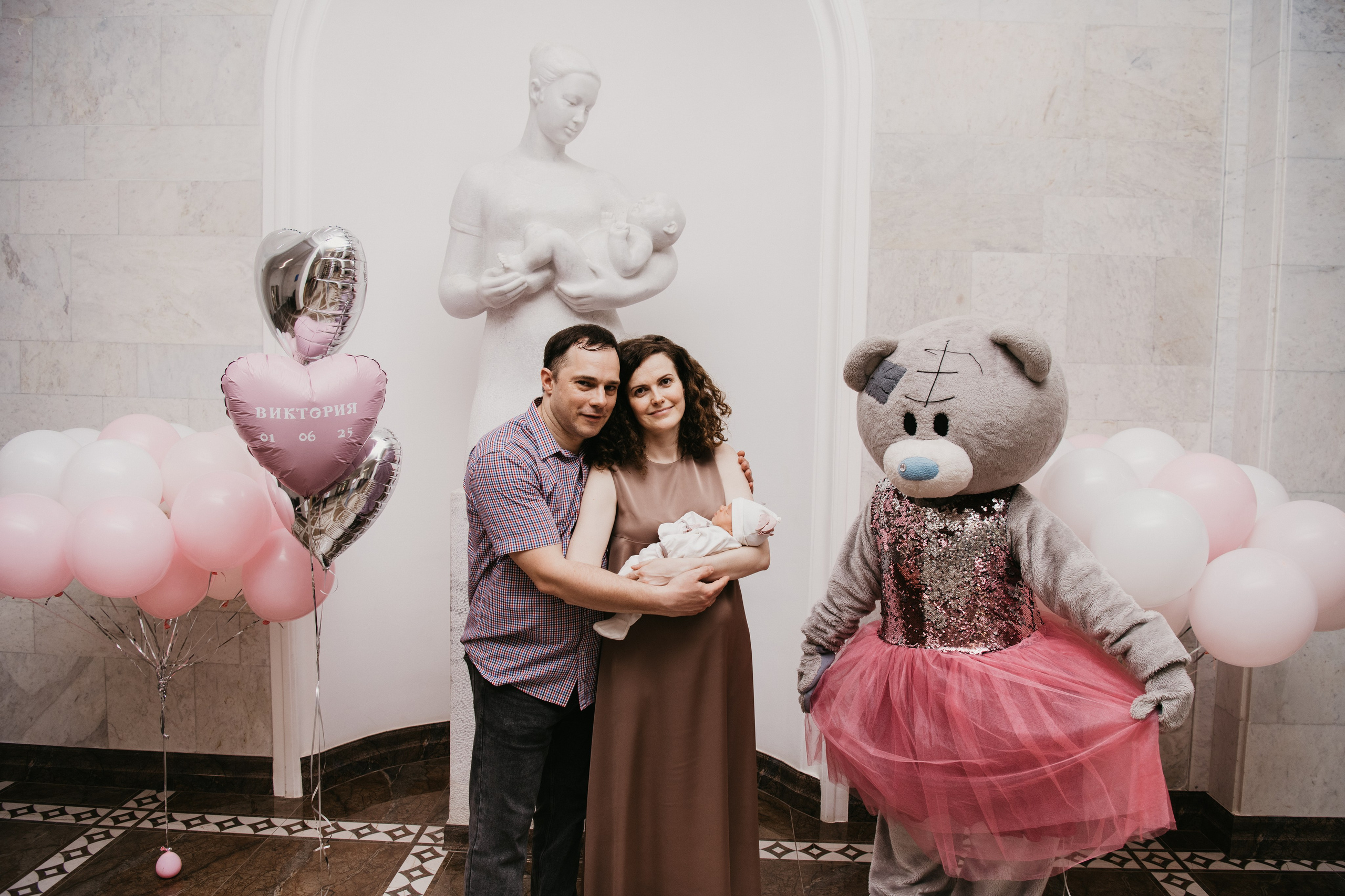 Выписка Виктории. Снегиревка. Фотограф на выписку из роддома в Москве и МО