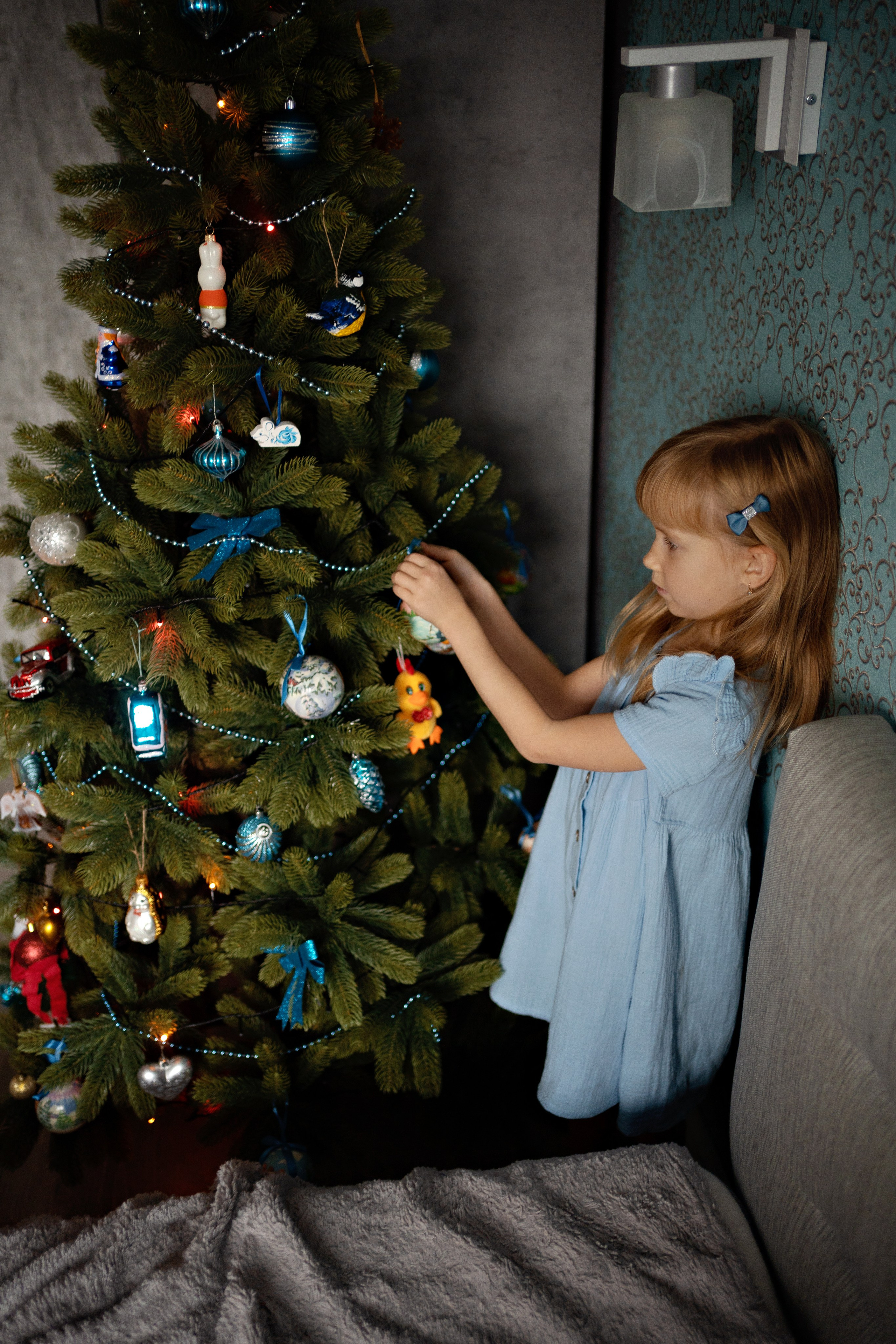 Новогодняя домашняя фотосессия (комната в квартире 14 кв.м). Семейный и детский фотограф в Москве Екатерина Офицерова