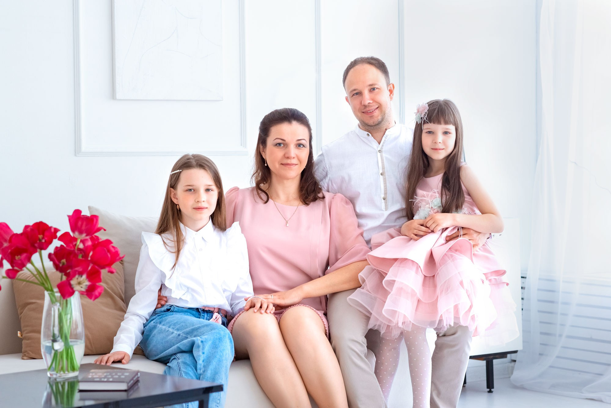 Инна с семьей в Феломене. Семейный фотограф на выписку из роддома и крещение Минск Настя Гришук