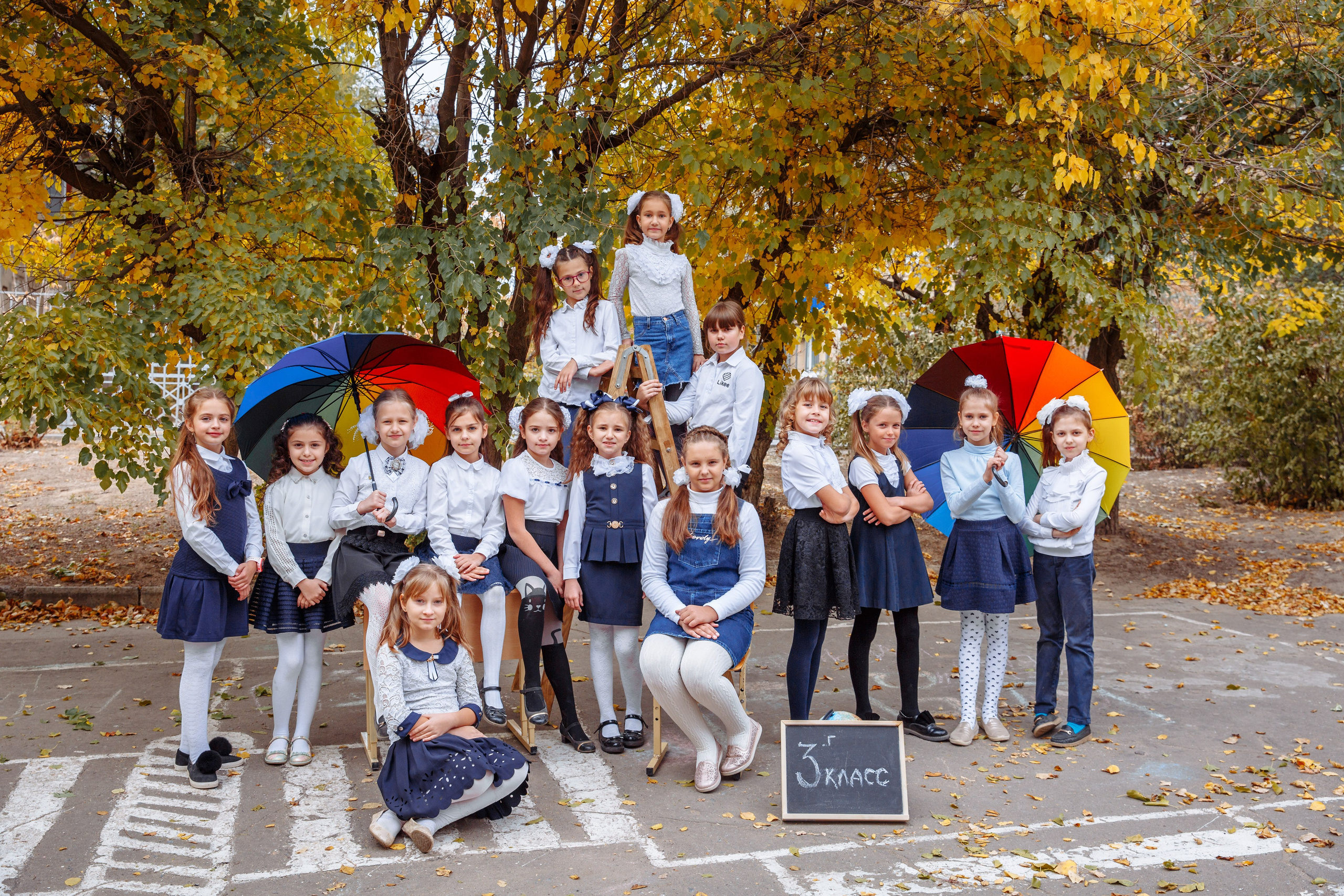 Начальные классы. Выпускные школьные фото­альбомы для школ и детских садов в Волгограде и Волжском