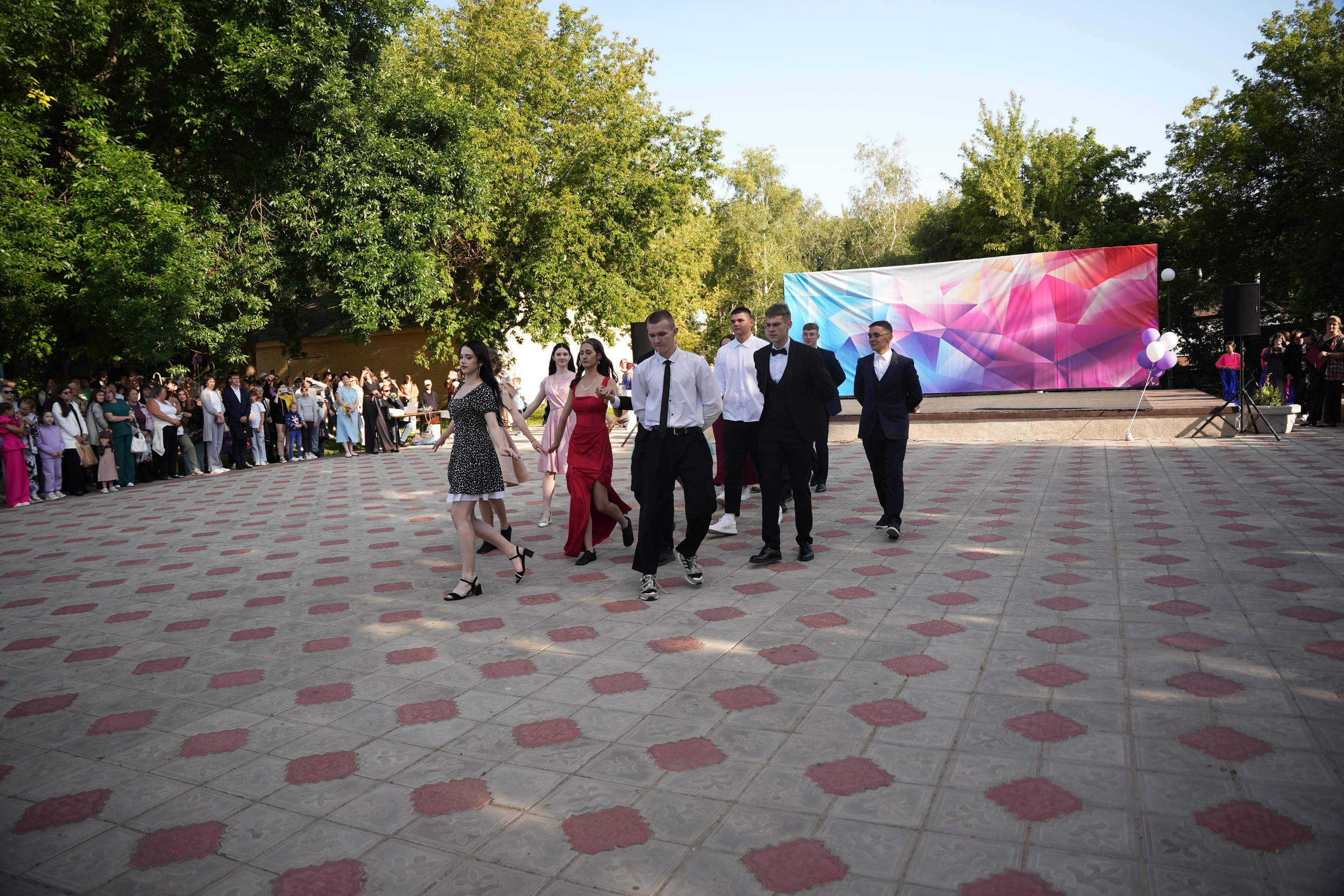 Выпускной в парке. Ольга Плаксина фотограф в Саратове