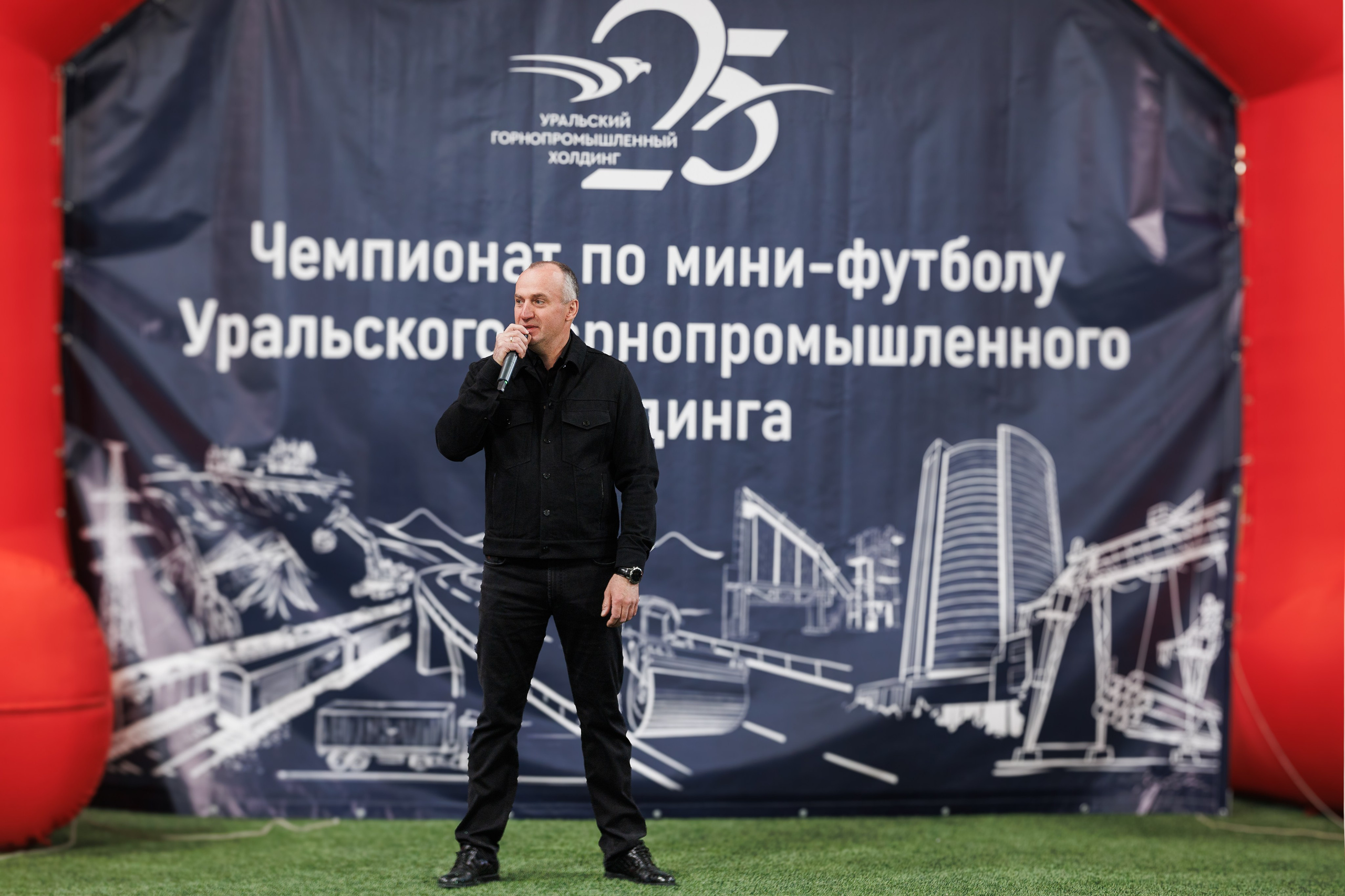 Фотограф на корпоративный футбольный турнир. Контент для бизнеса в Екатеринбурге Полдень Медиа