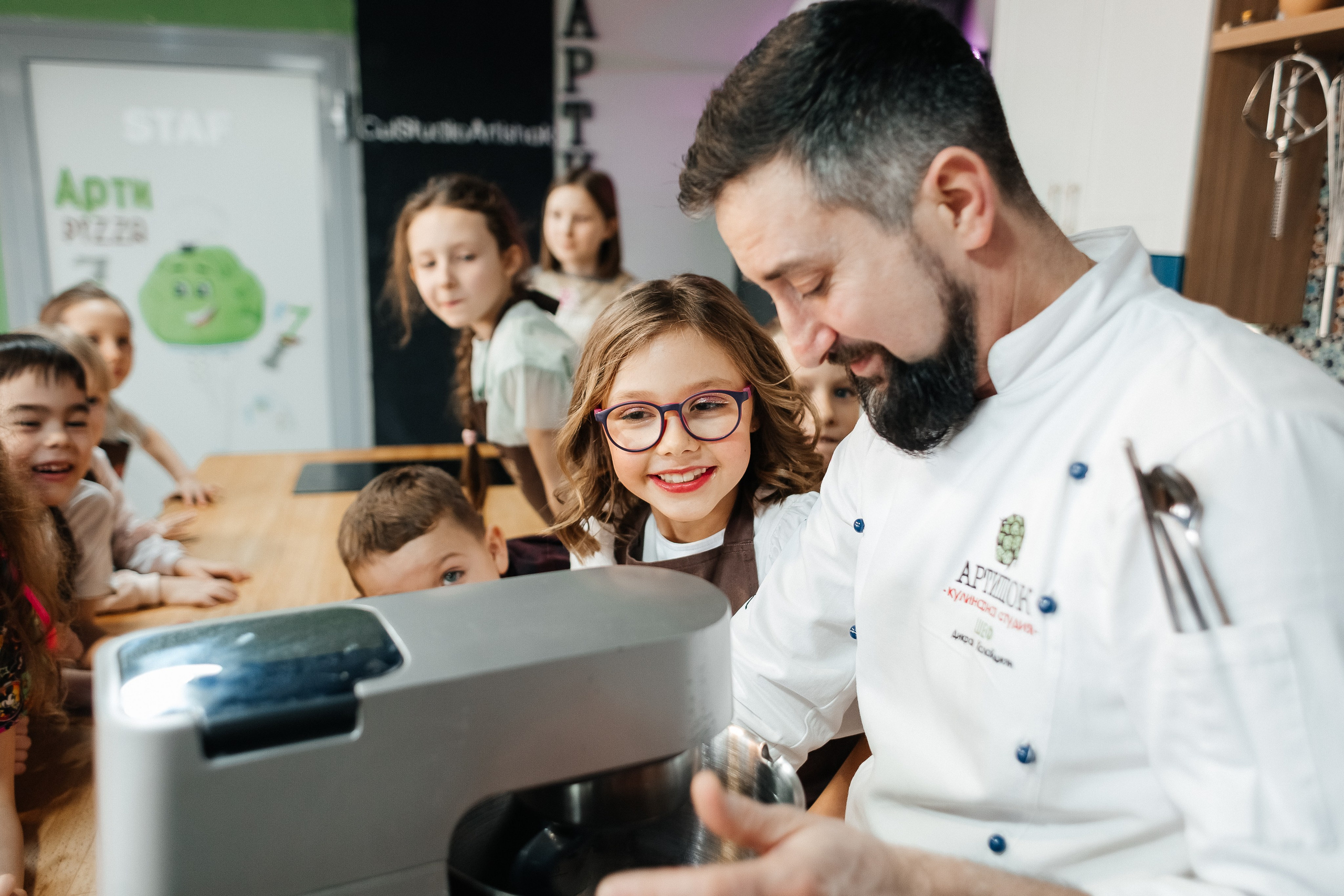 Детский мастер-класс в «АРТиШОК». Фотограф Кемерово | Сергей