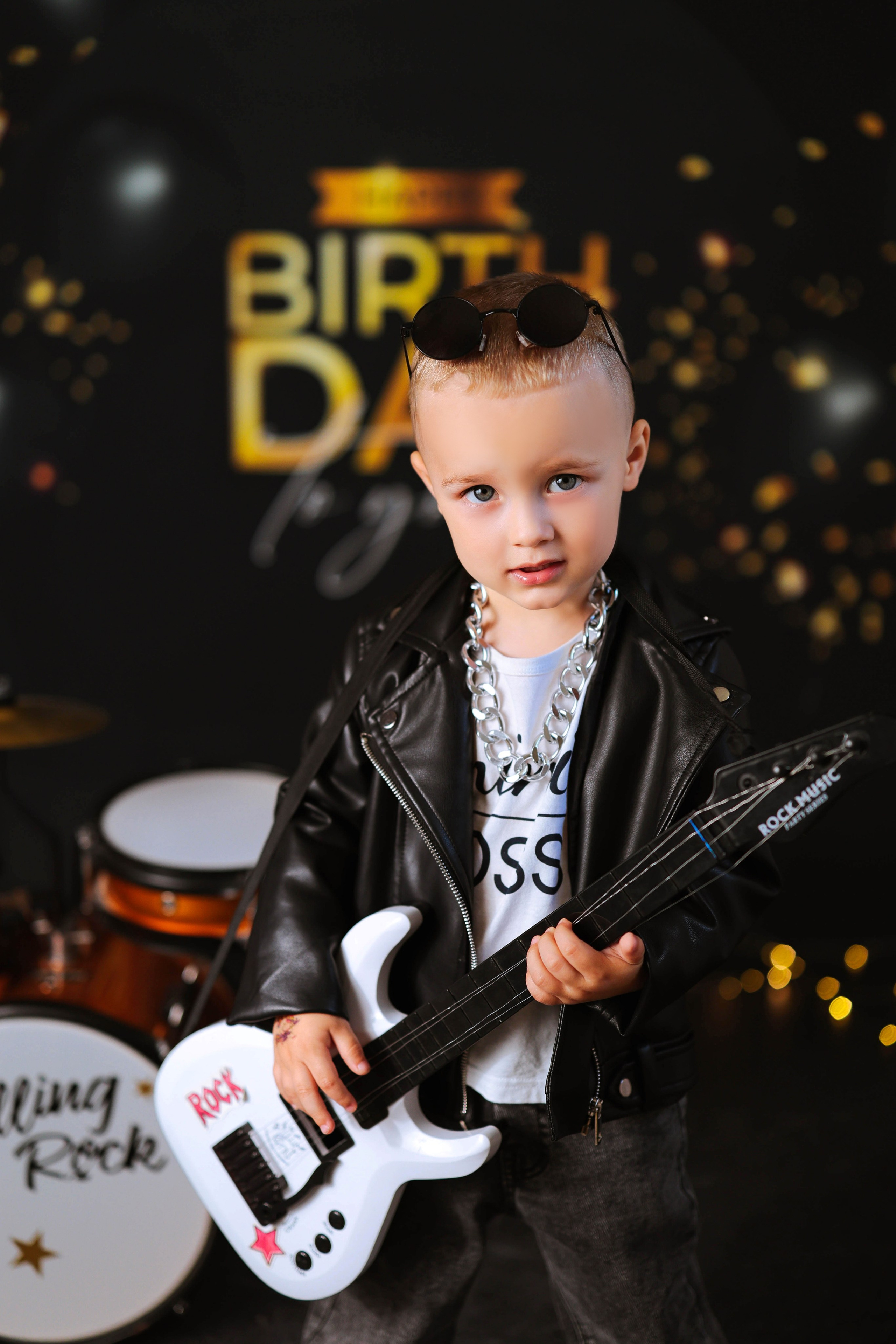 Мальчишки Антураж