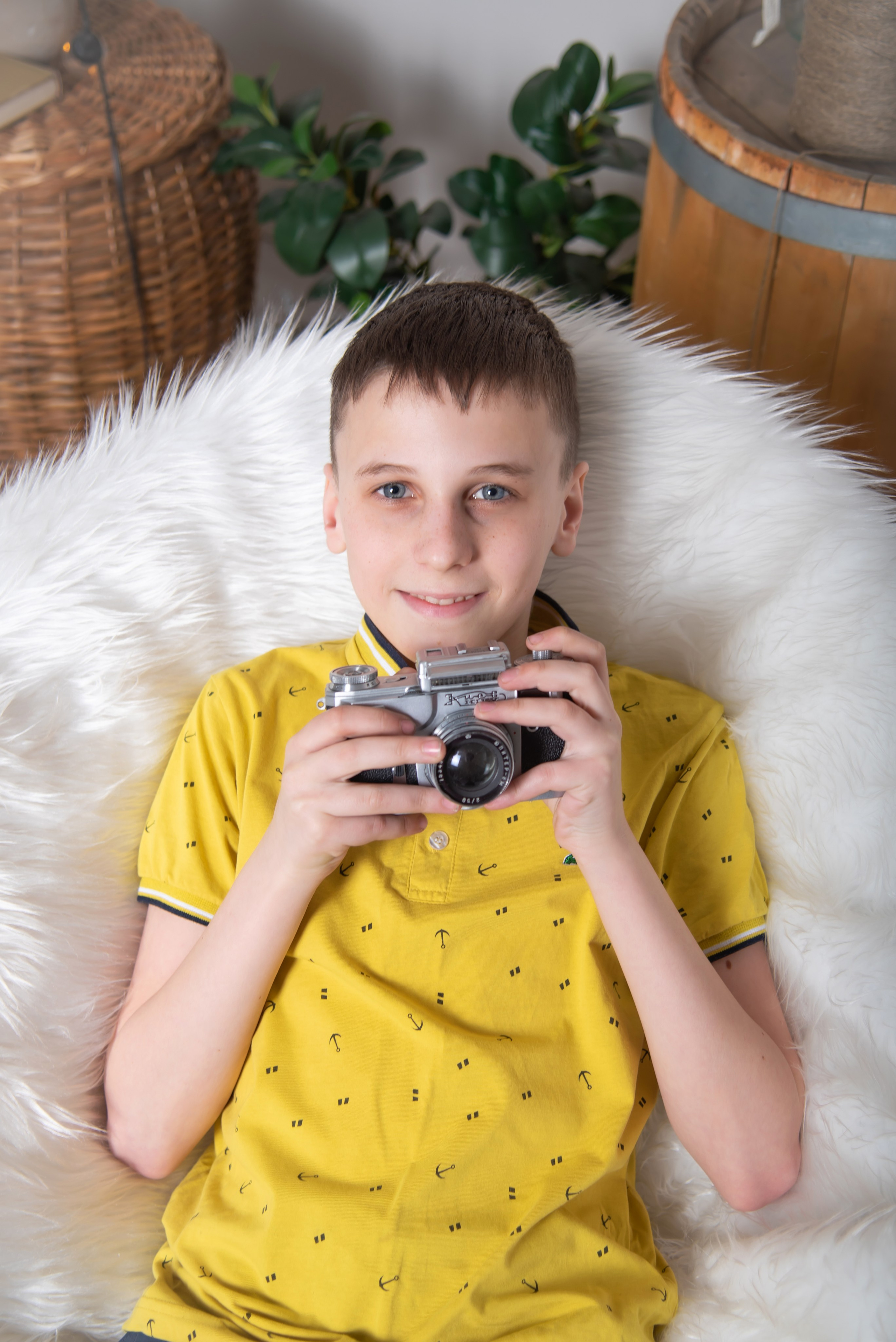 Модельная школа. Занимаюсь профессиональной фотографией и живу рядом с Байкалом. Работаю в разных жанрах