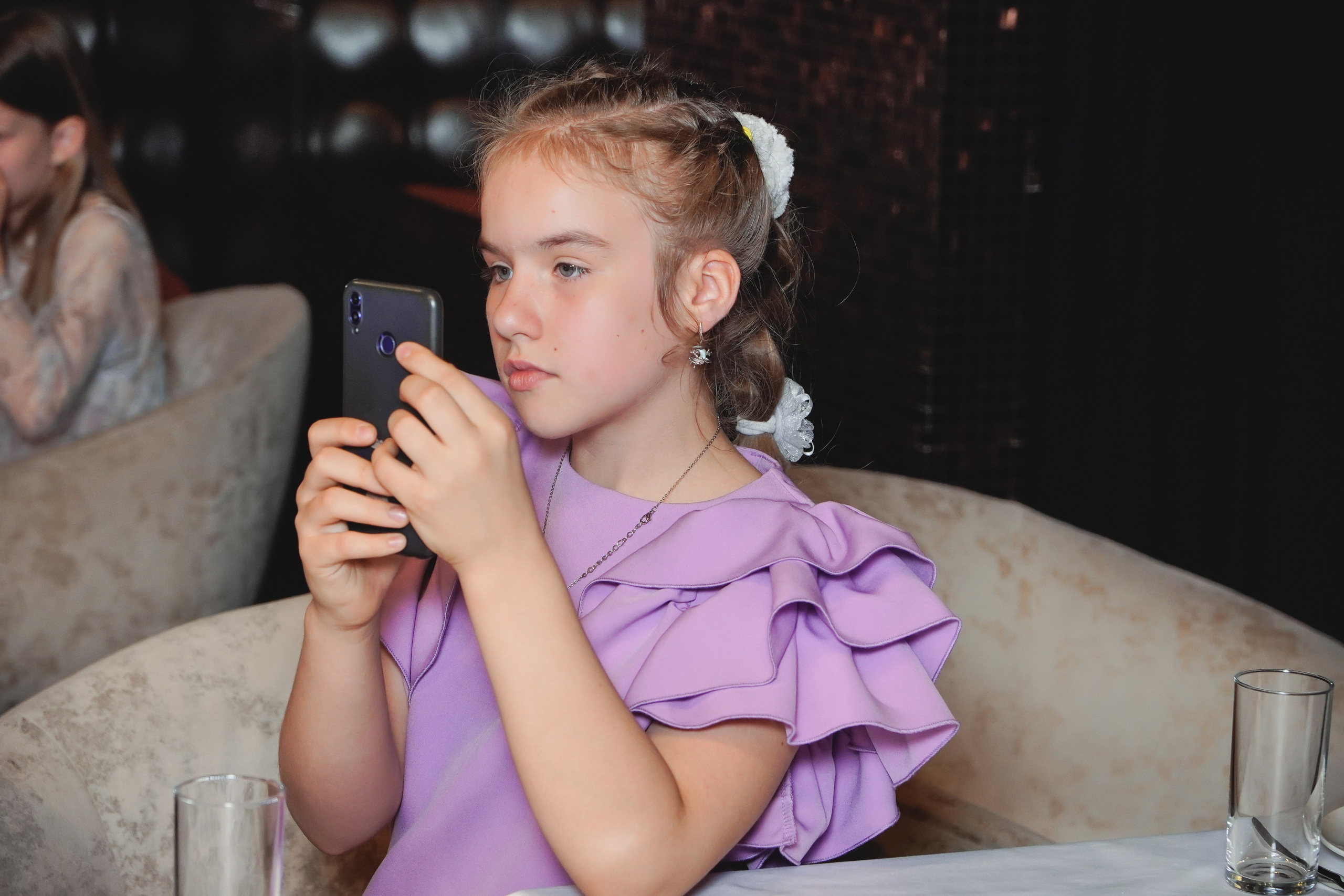 Выпускной. Занимаюсь профессиональной фотографией и живу рядом с Байкалом. Работаю в разных жанрах