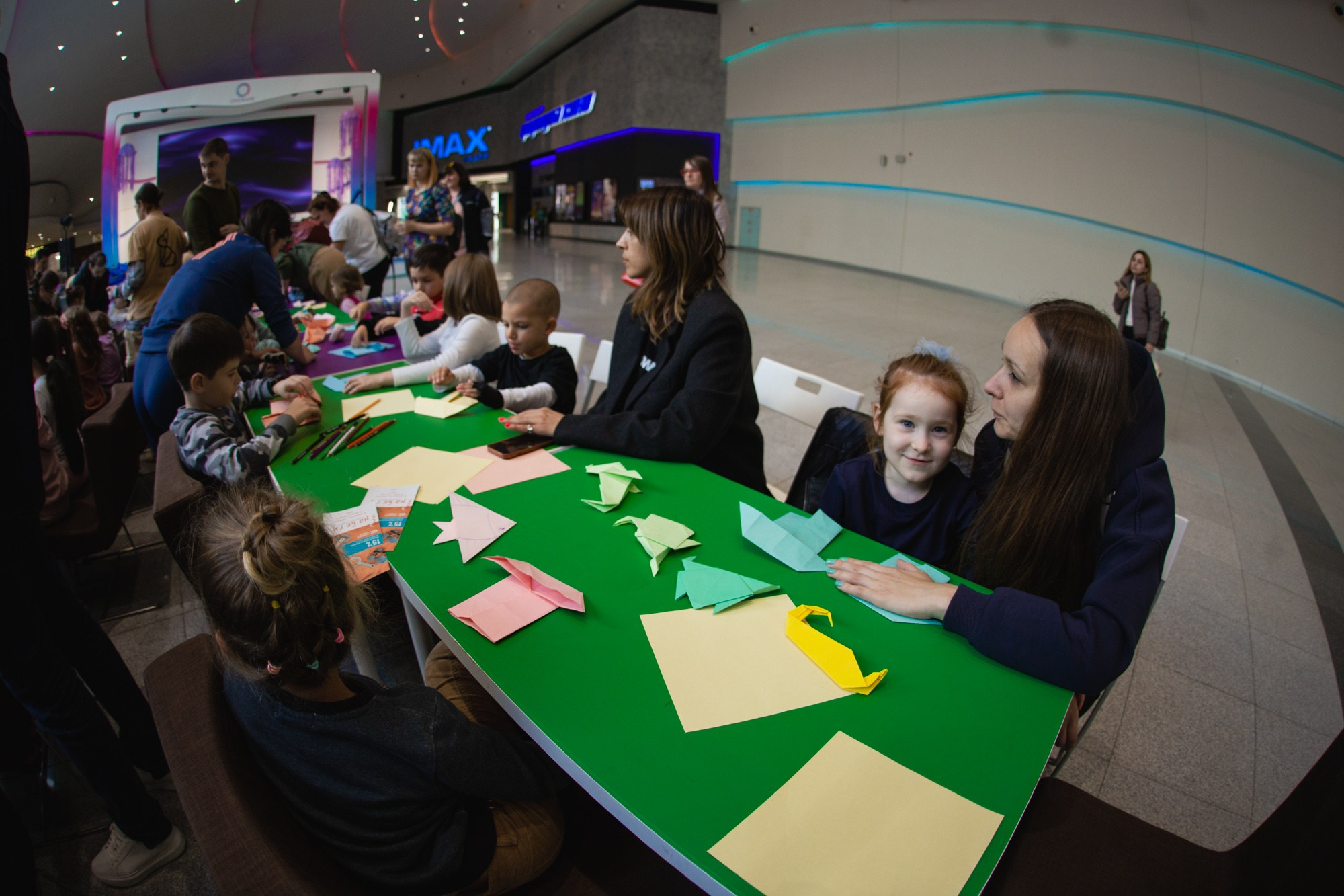 Сказка в ТЦ Океания. Репортажный и концертный фотограф в Москве Анастасия Осень