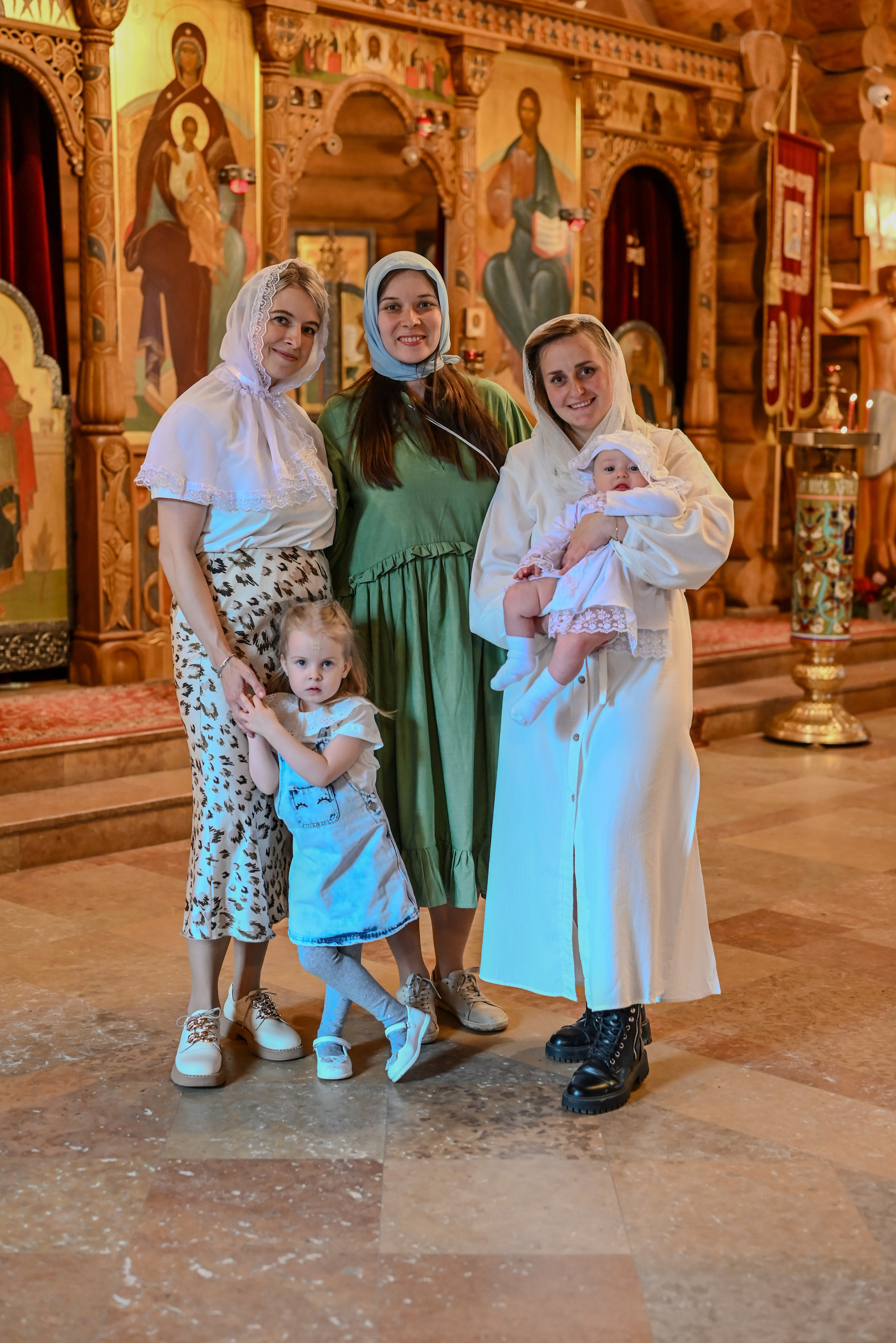 Храм Двенадцати Апостолов. Семейный и детский фотограф Москва