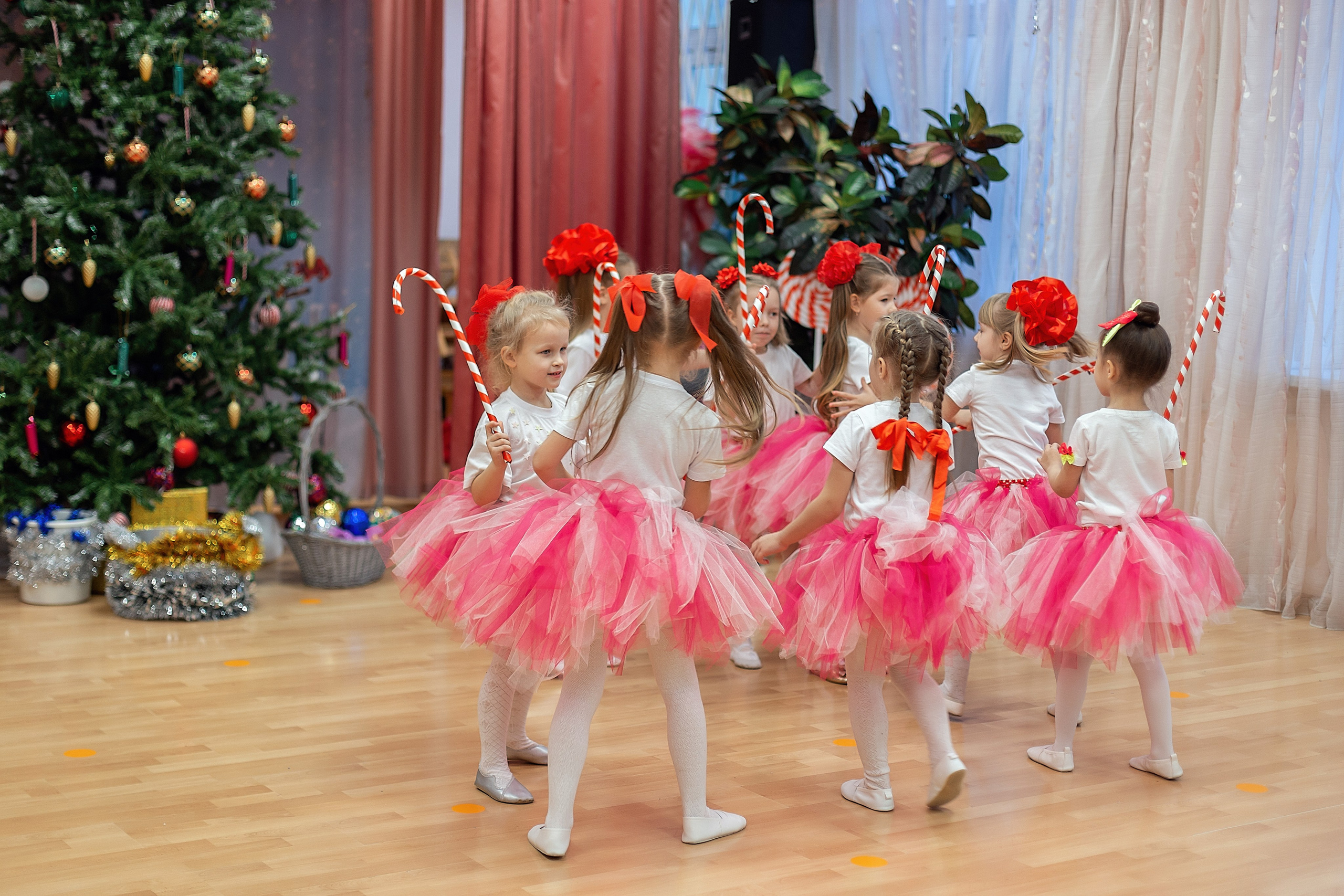 Утренник_"Карамельная фабрика» 2024. Семейный фотограф в Санкт-Петербурге