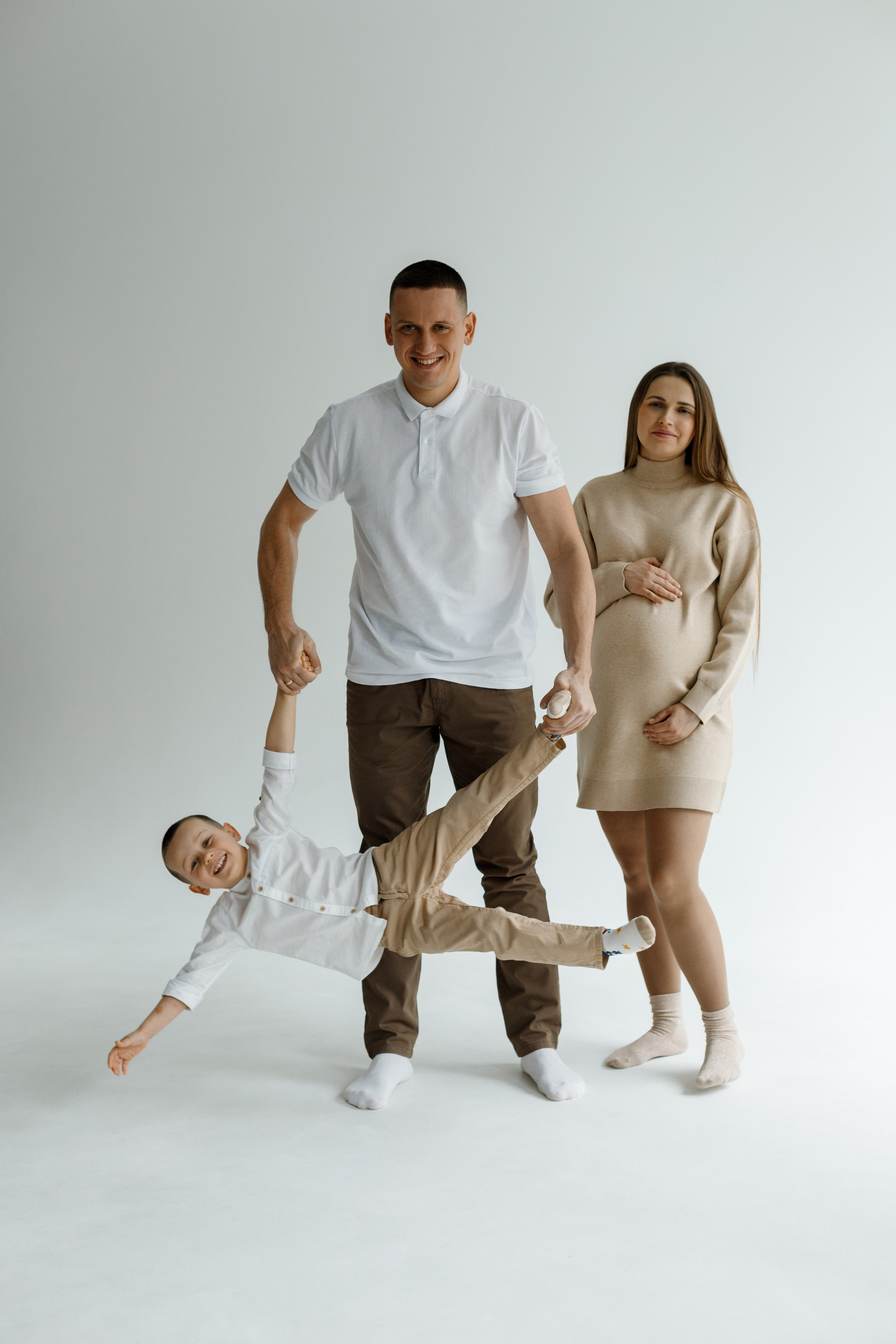 Семейная фотосессия беремености в Лофт 13. Фотограф Александра Сыщенко
