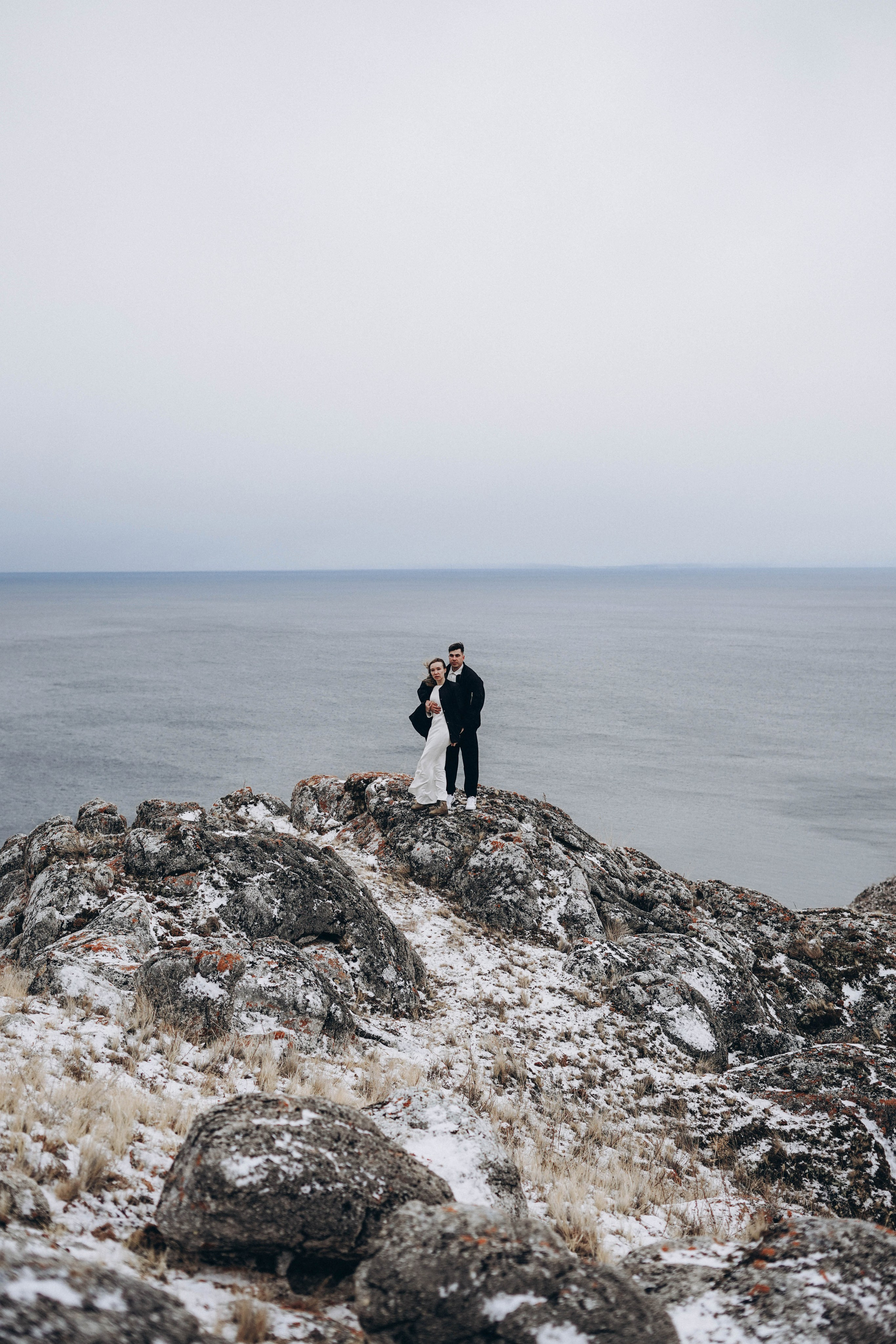 Алина и Андрей: регистрация и свадебная съемка в бухте Ая. Фотограф в Иркутске