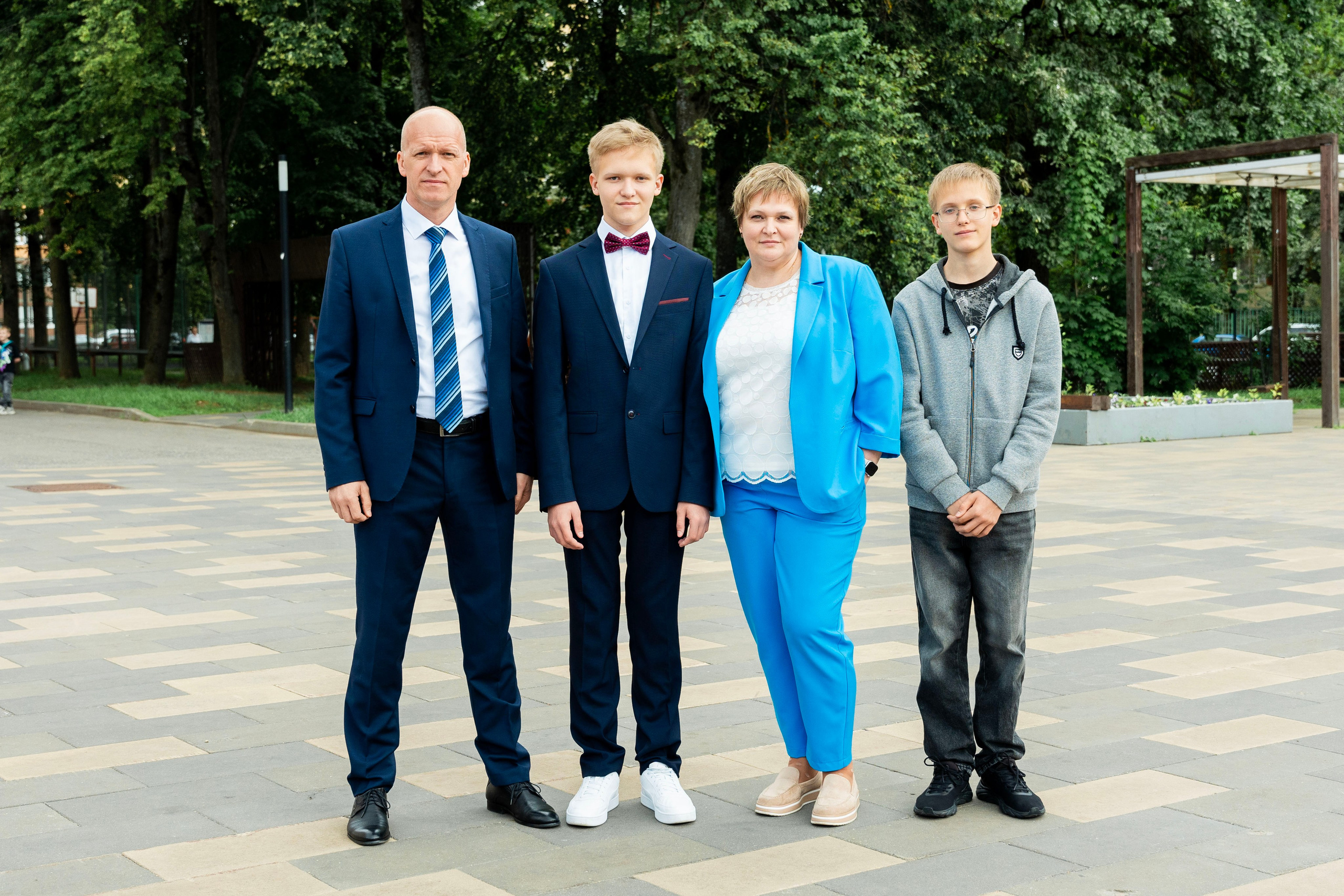 Выдача аттестатов 9 классы. Фотограф Юлия Попова