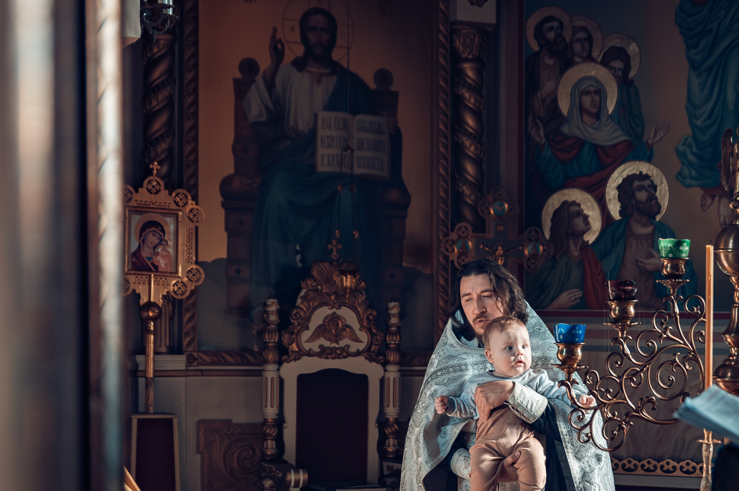 Фотограф в храме. Дарья Нетреба Фотограф на Крещение, Венчание Псков и область