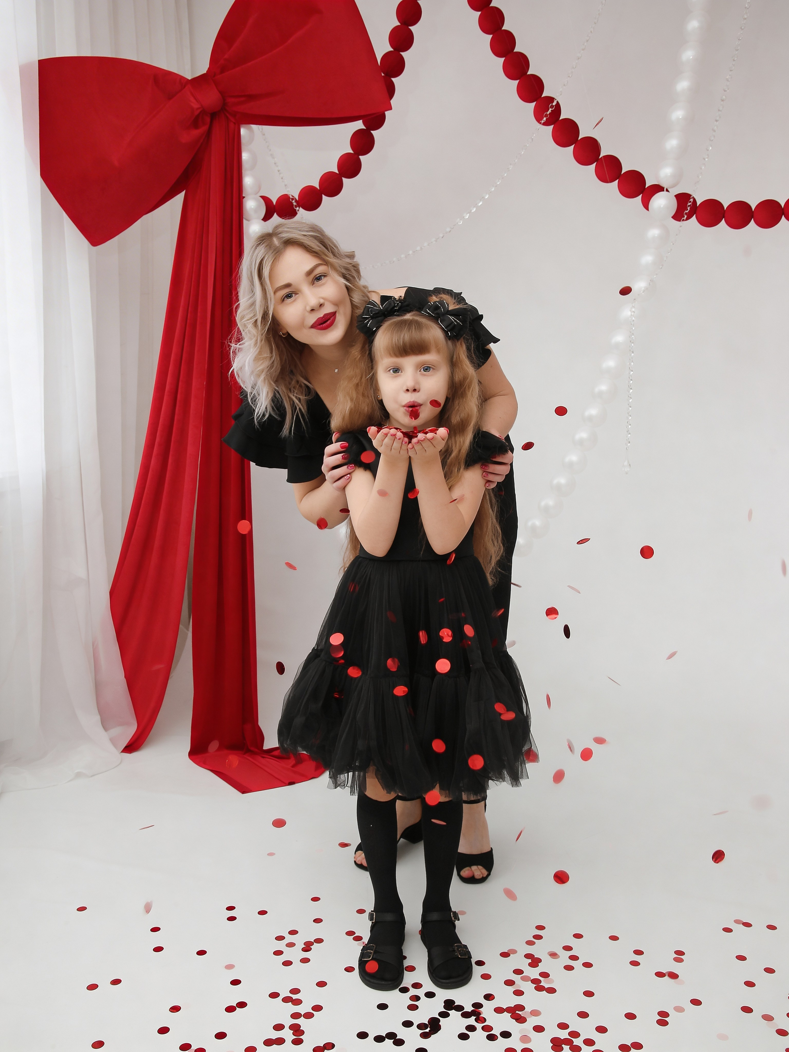 Студийные фотосессии. Выпускные альбомы для школ и Детских садов в Барнауле /Выпускные/Свадебные/Детские/Семейные и др. виды съёмок /Фотограф Вера Валейко