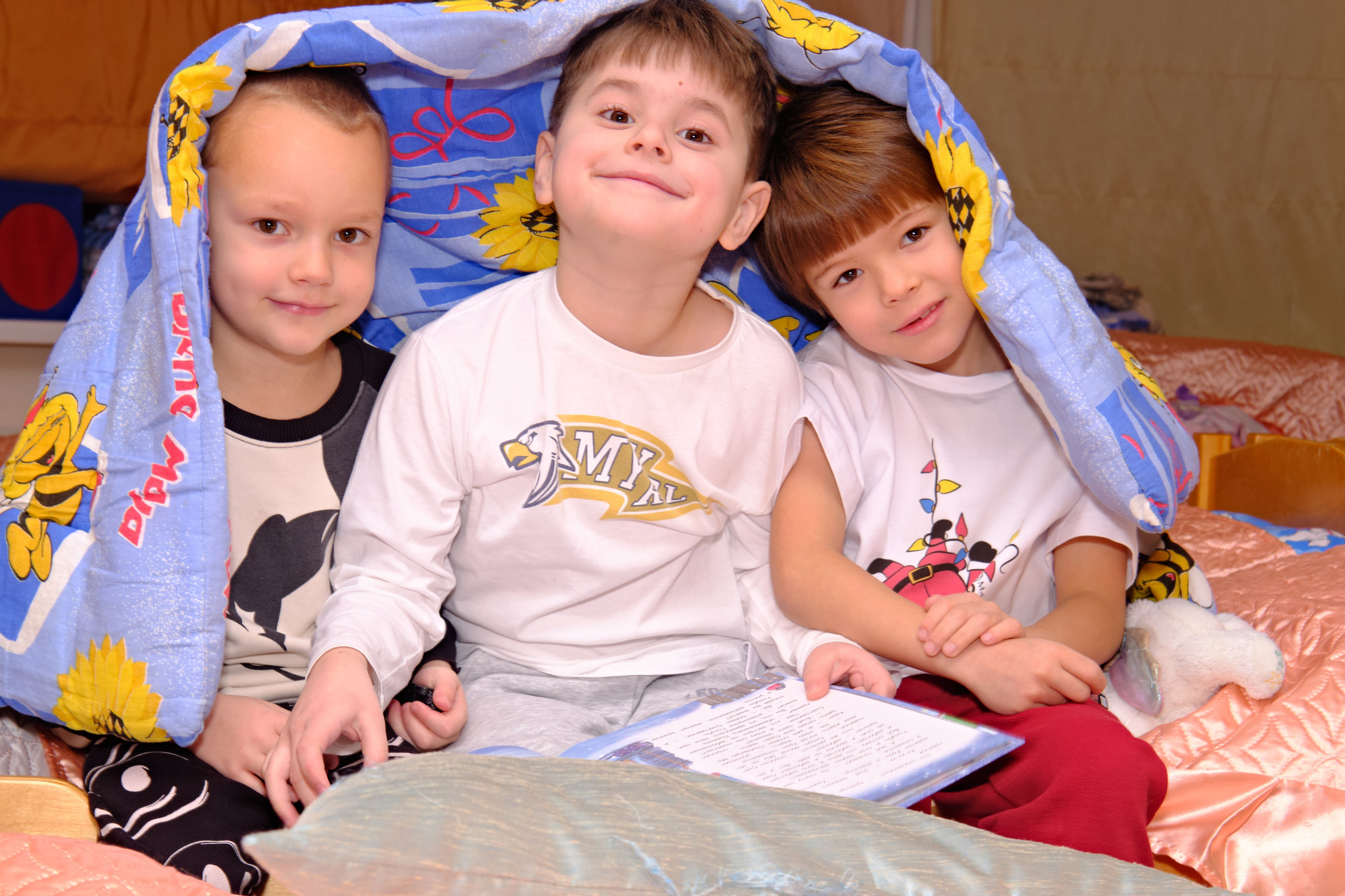 Забронировать услугу «Выпускной альбом» у фотографа Кати Вербицкой. К-КАДР — выпускные альбомы для детского сада, семейные фотографии, предметная и модельная съемка в СПб