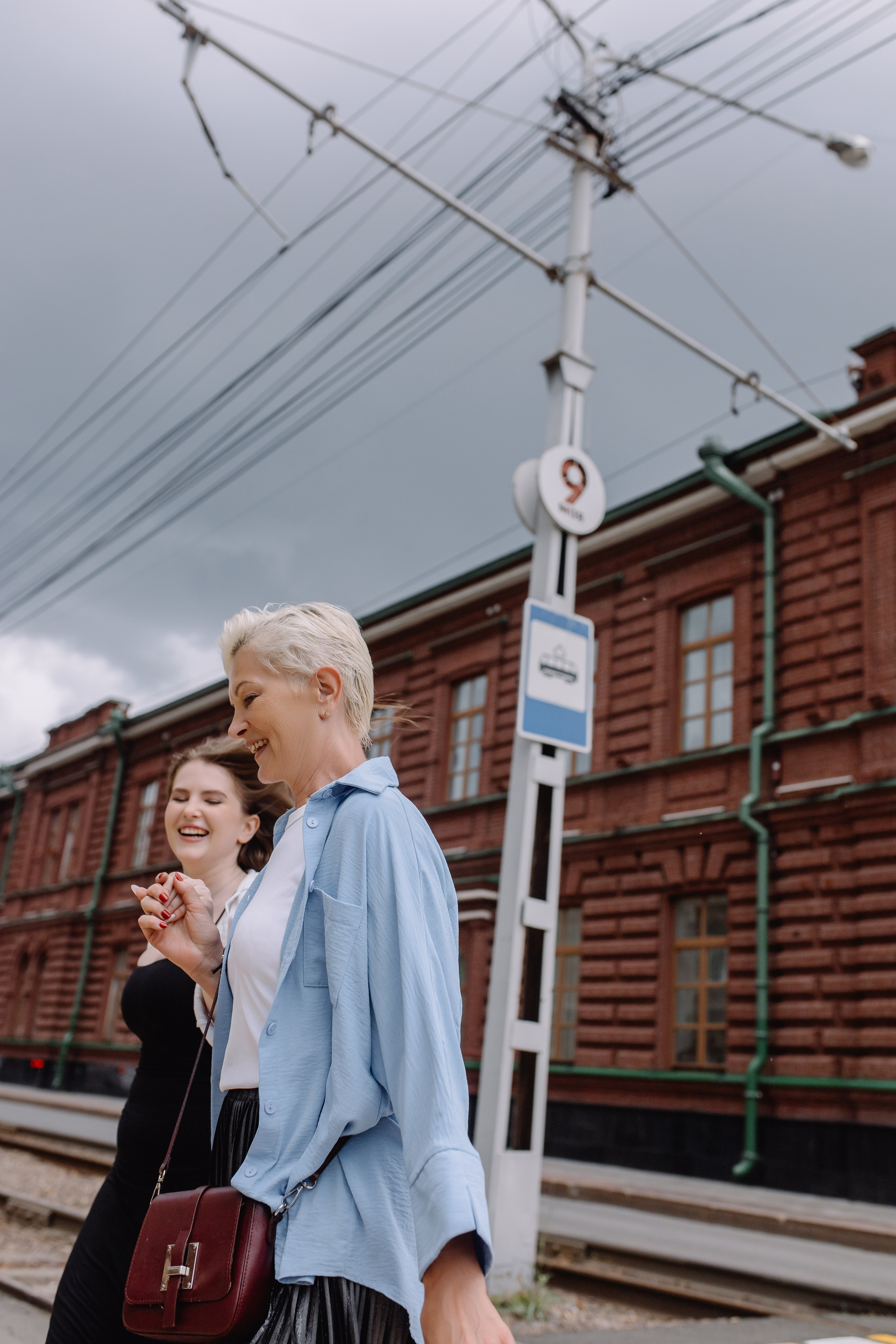 Прогулка Аси с мамой. Женский и семейный фотограф в Томске Алиса Качан