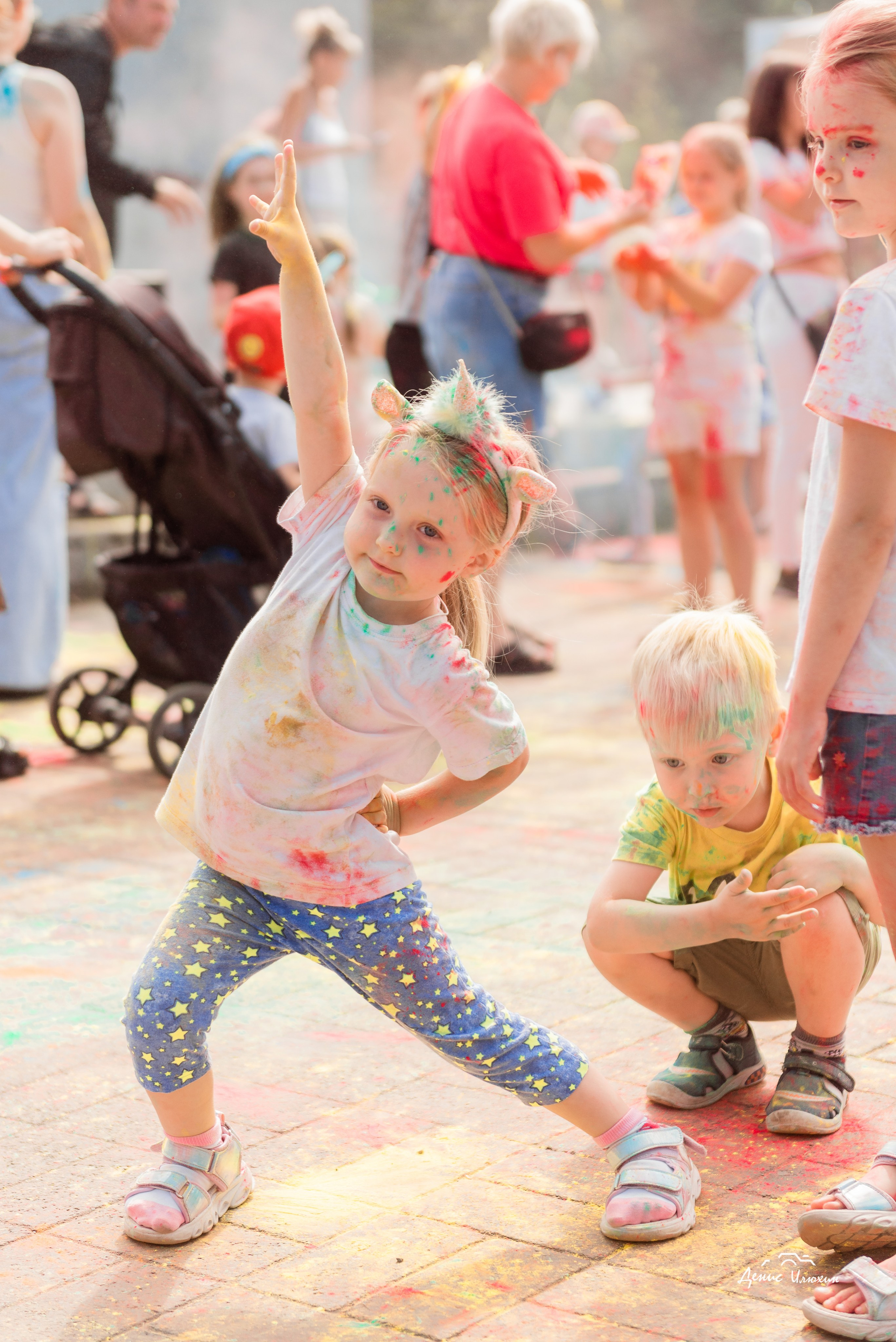 Краски Холи в Комсомольском Парке 2023. Детский фотограф, семейный фотограф и репортажи в Кемерово
