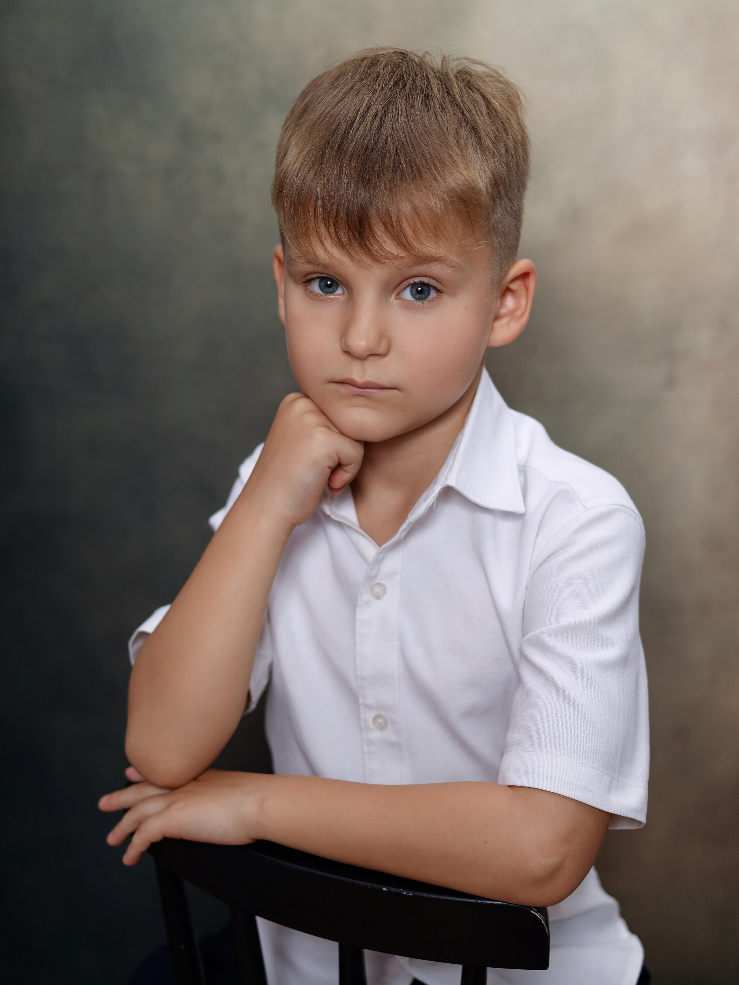 Фон Хит. Фотостудия «Стремянка».Фотосессии в детских садах и школах