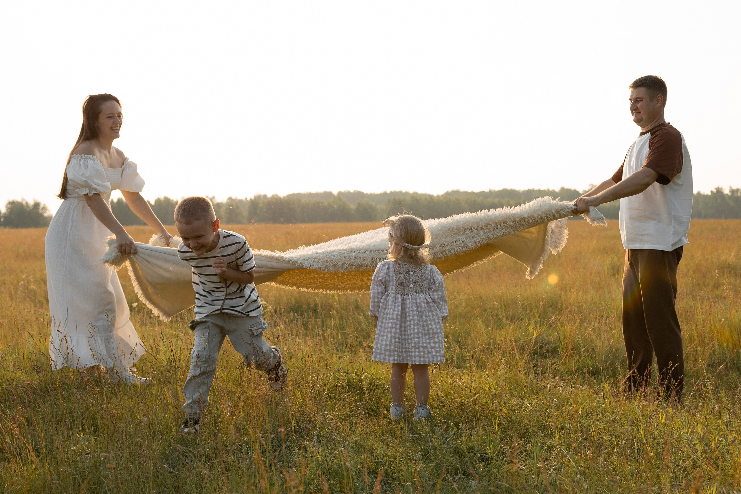 В поле. Семейный и свадебный фотограф в Челябинске Мария Леонтьева