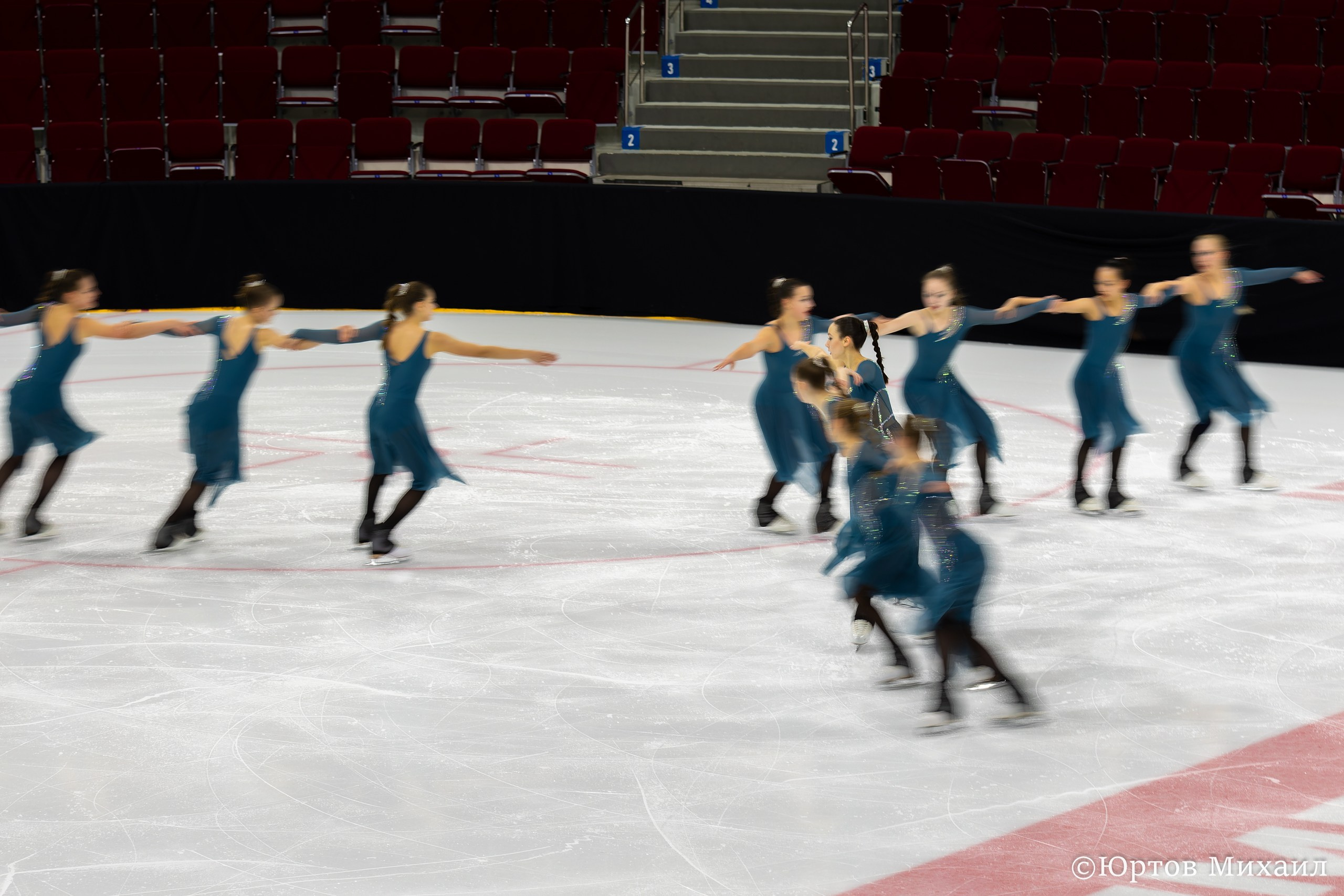 Синхронное катание на коньках. Спортивный фотограф Михаил Юртов
