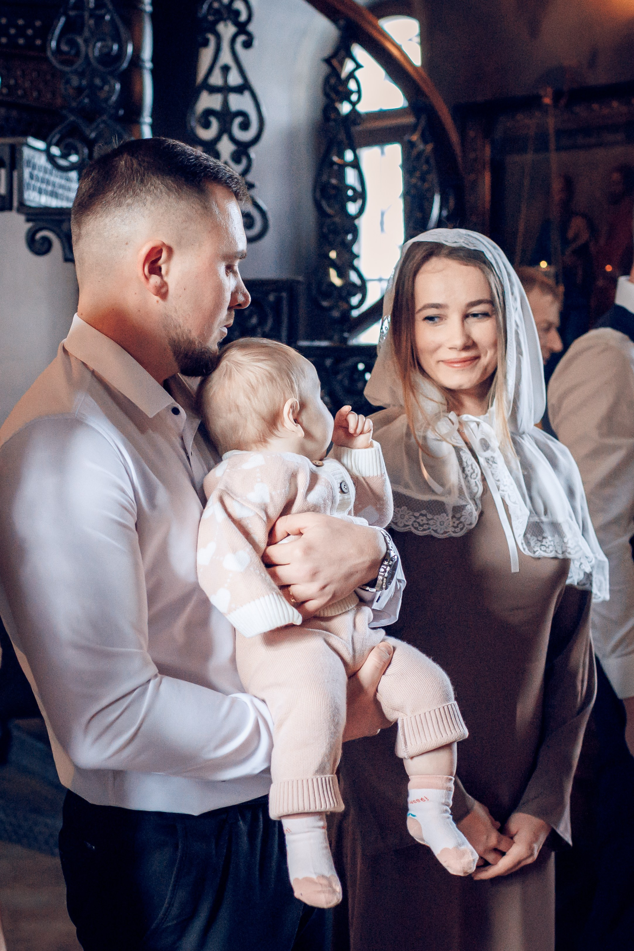 Крещение в Храме Святого Уара Мученика в Вешках. Профессиональный фотограф в Москве и Мо Мария Шантарёва