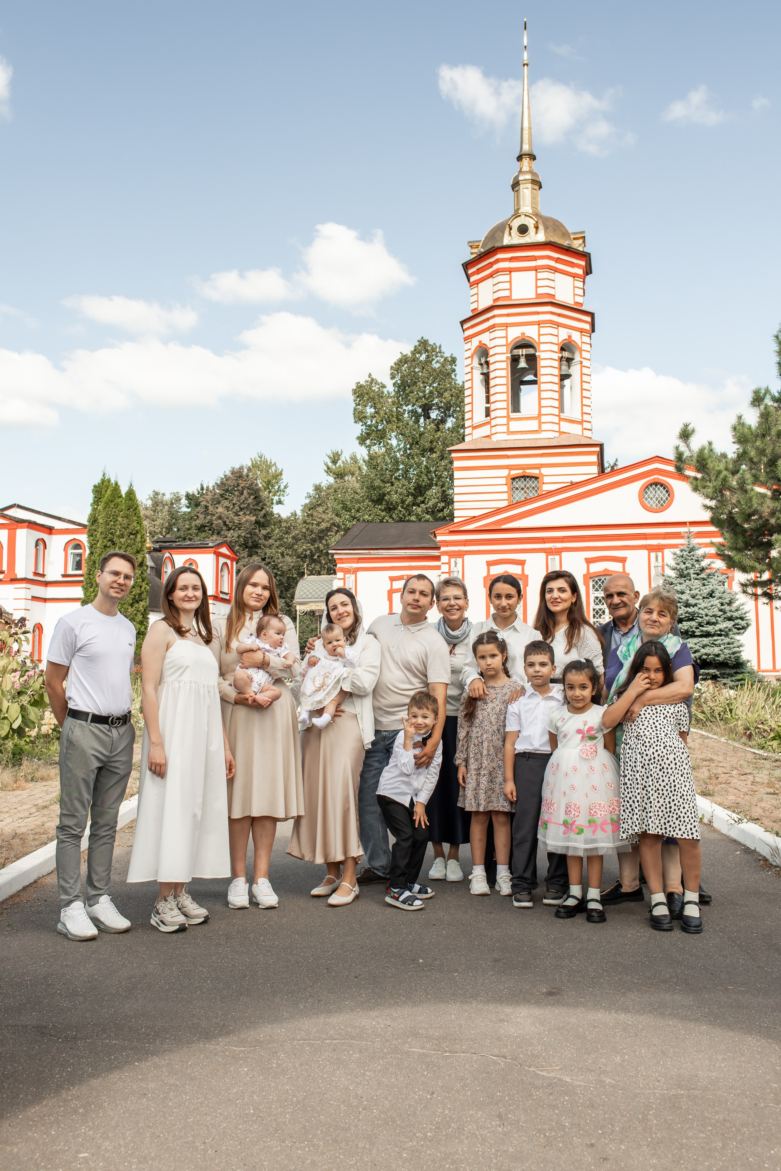 Крещение в Храме Воздвижения Креста Господня в Алтуфьеве. Профессиональный фотограф в Москве и Мо Мария Шантарёва