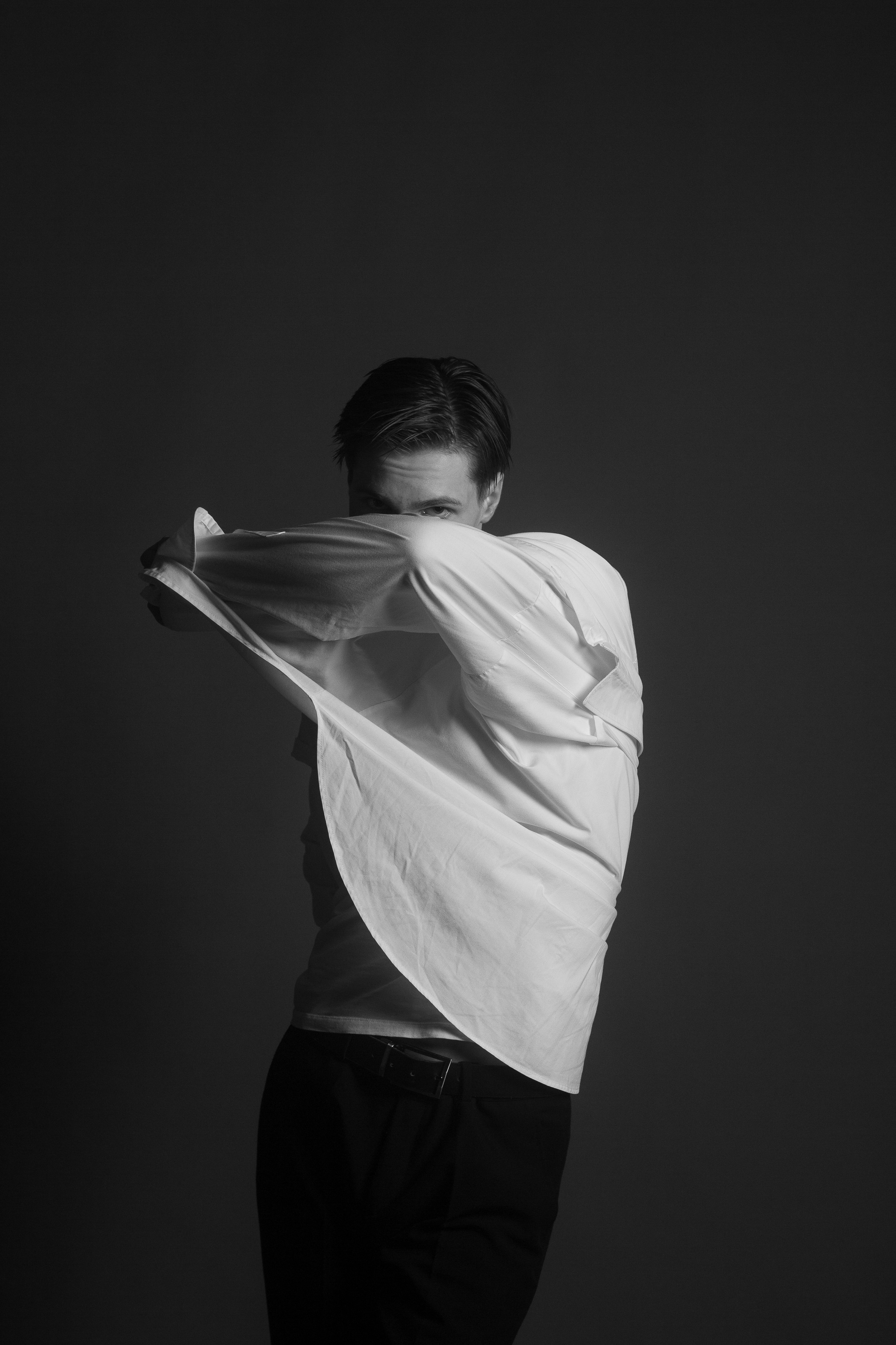 Макар, актер рекламы. Контент-фотограф для творческих единиц и мастеров в Санкт-Петербурге