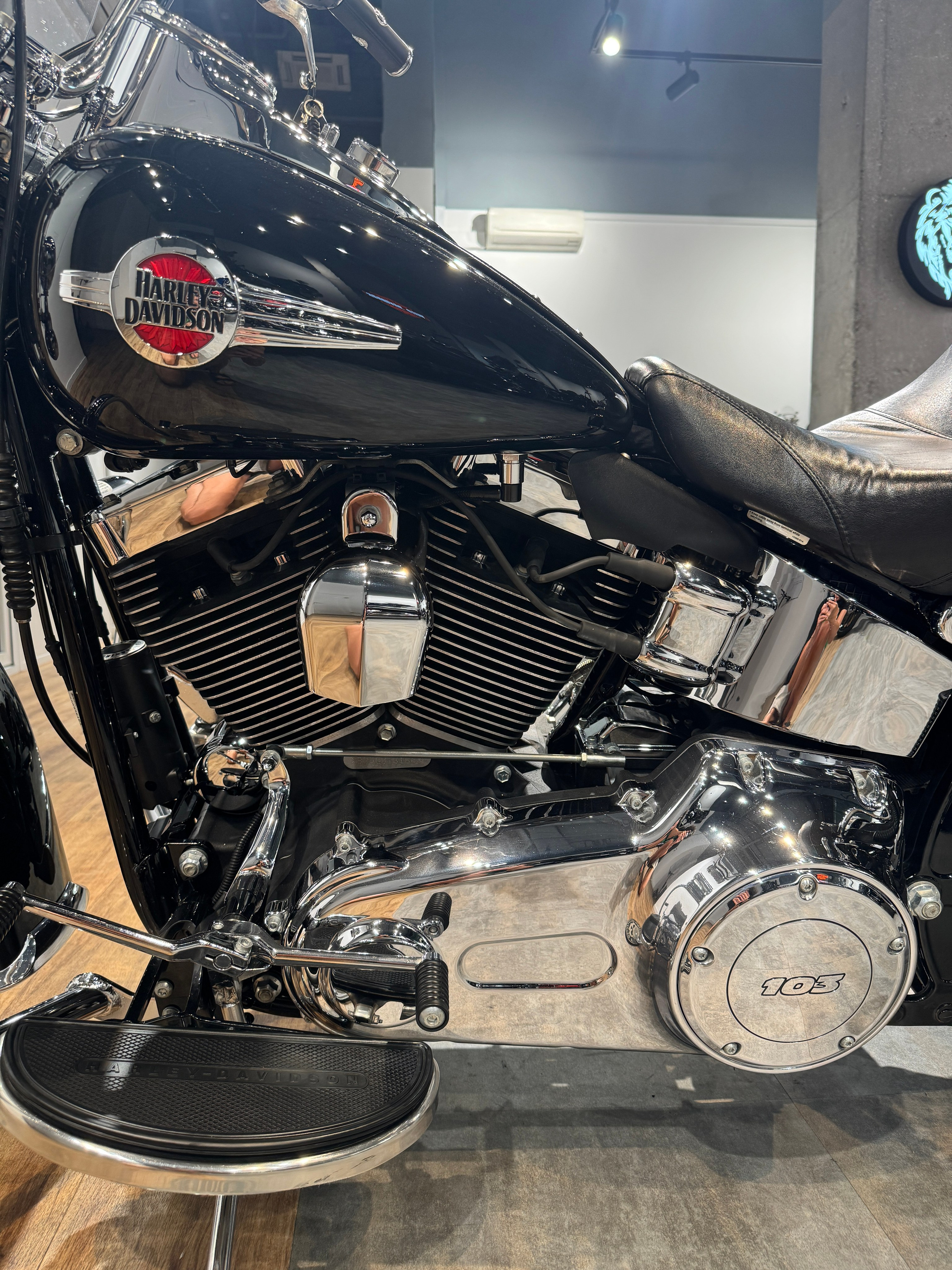 Harley Davidson Дилерский 2015 Heritage Black ABS (Softail) — купить мотоцикл. Hello Davidson, Москва. Только хорошие мотоциклы…