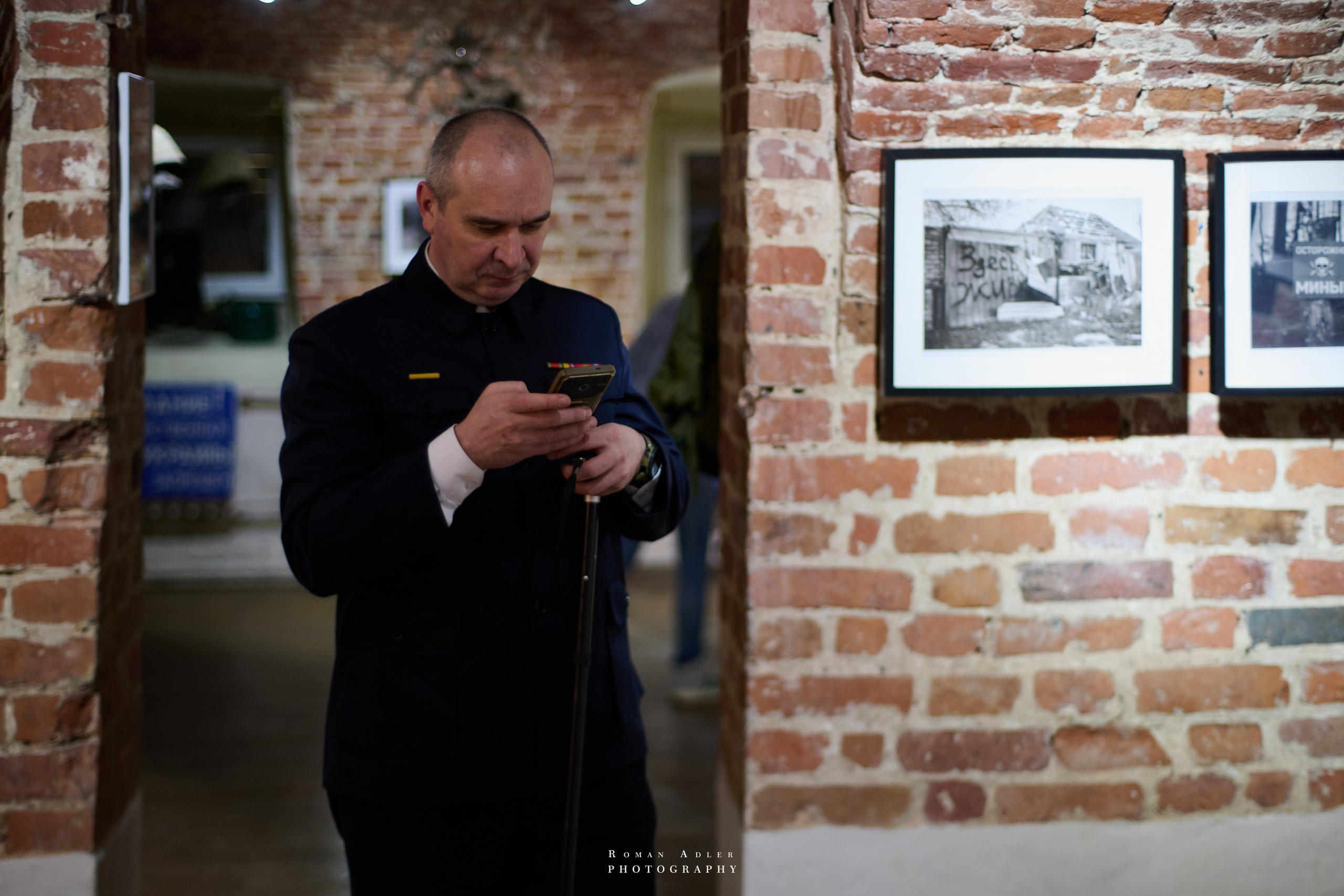 Художественный проект выставка «Глазами ГЕРОЕВ». Фотограф Роман Адлер