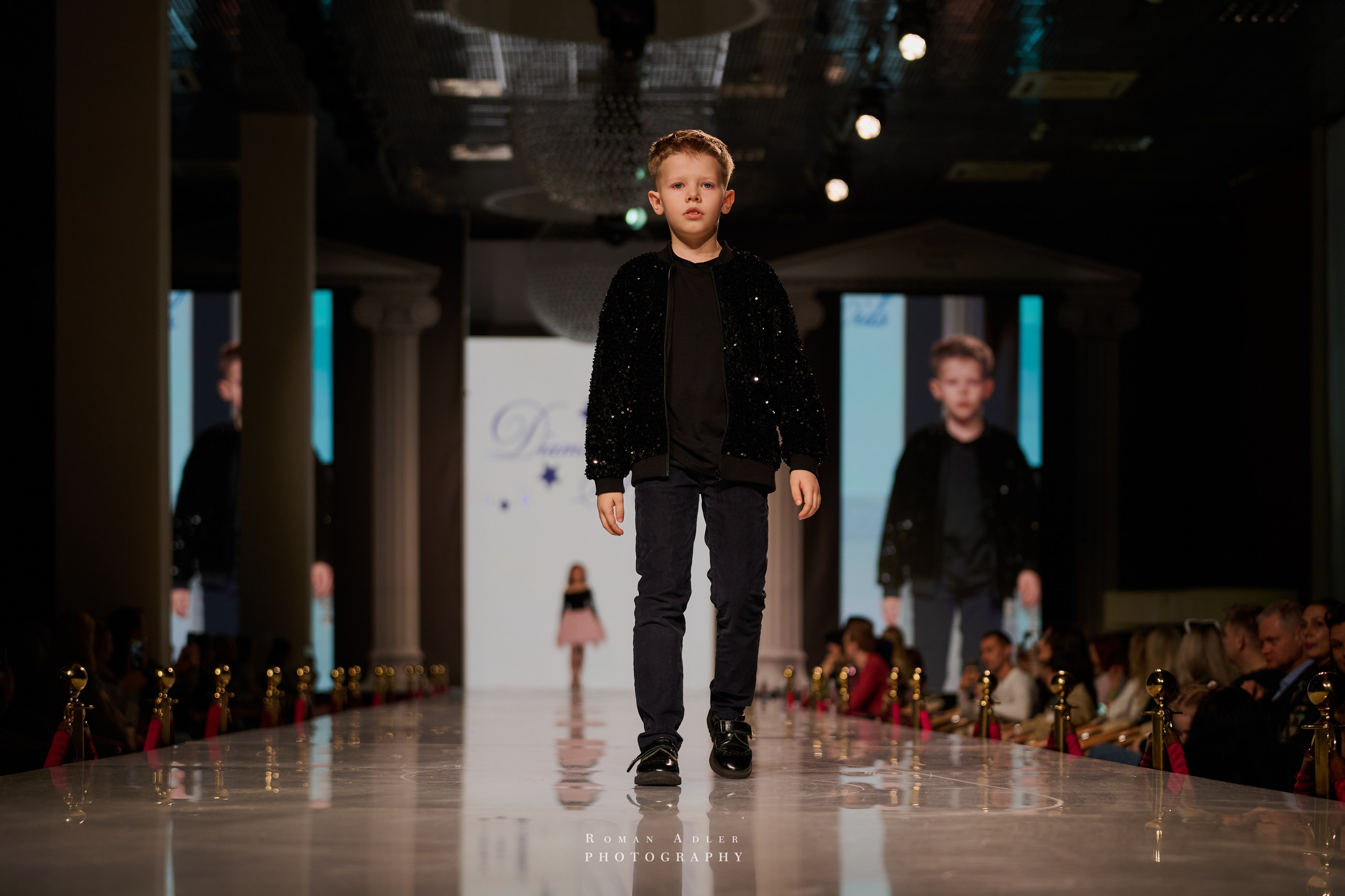 ESTET FASHION WEEK ВЕСНА — 2025. Фотограф Роман Адлер