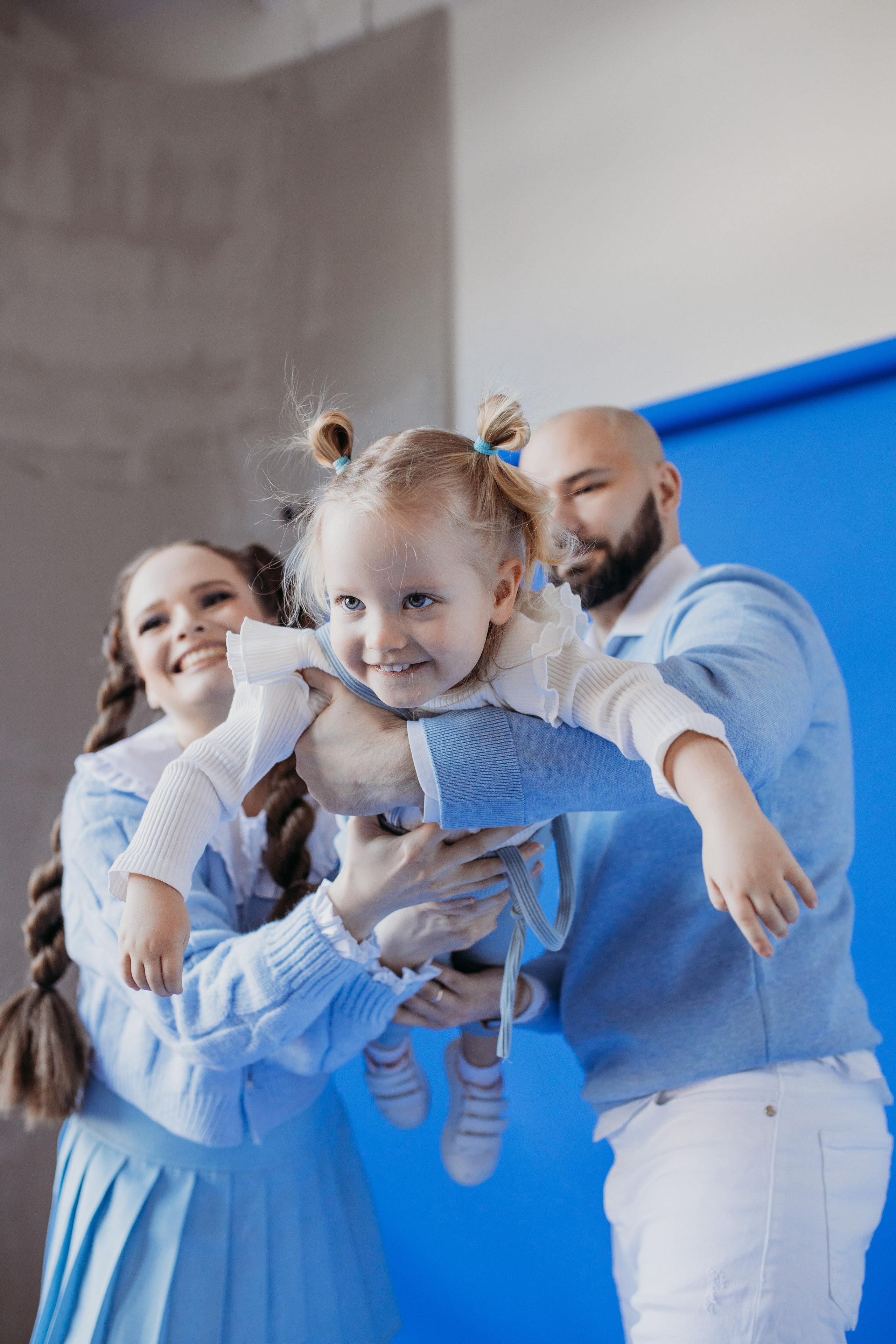 Семейная съемка в студии. Семейный и детский фотограф в Санкт-Петербурге Авдошова Надежда