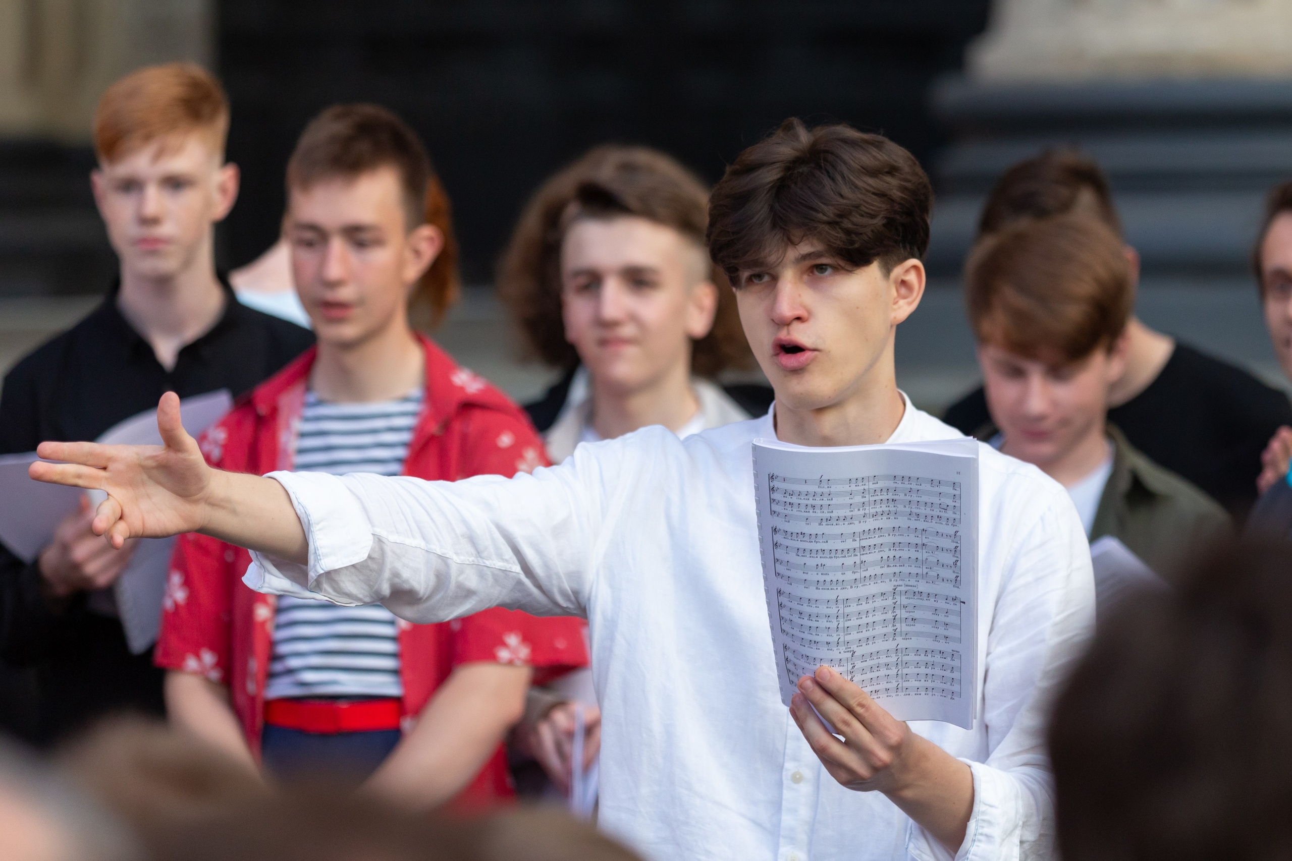 02.06.2024 Выпускники хорового училища им. М. И. Глинки у Казанского собора. Семейный и детский фотограф в Санкт-Петербурге Пуликов Дмитрий