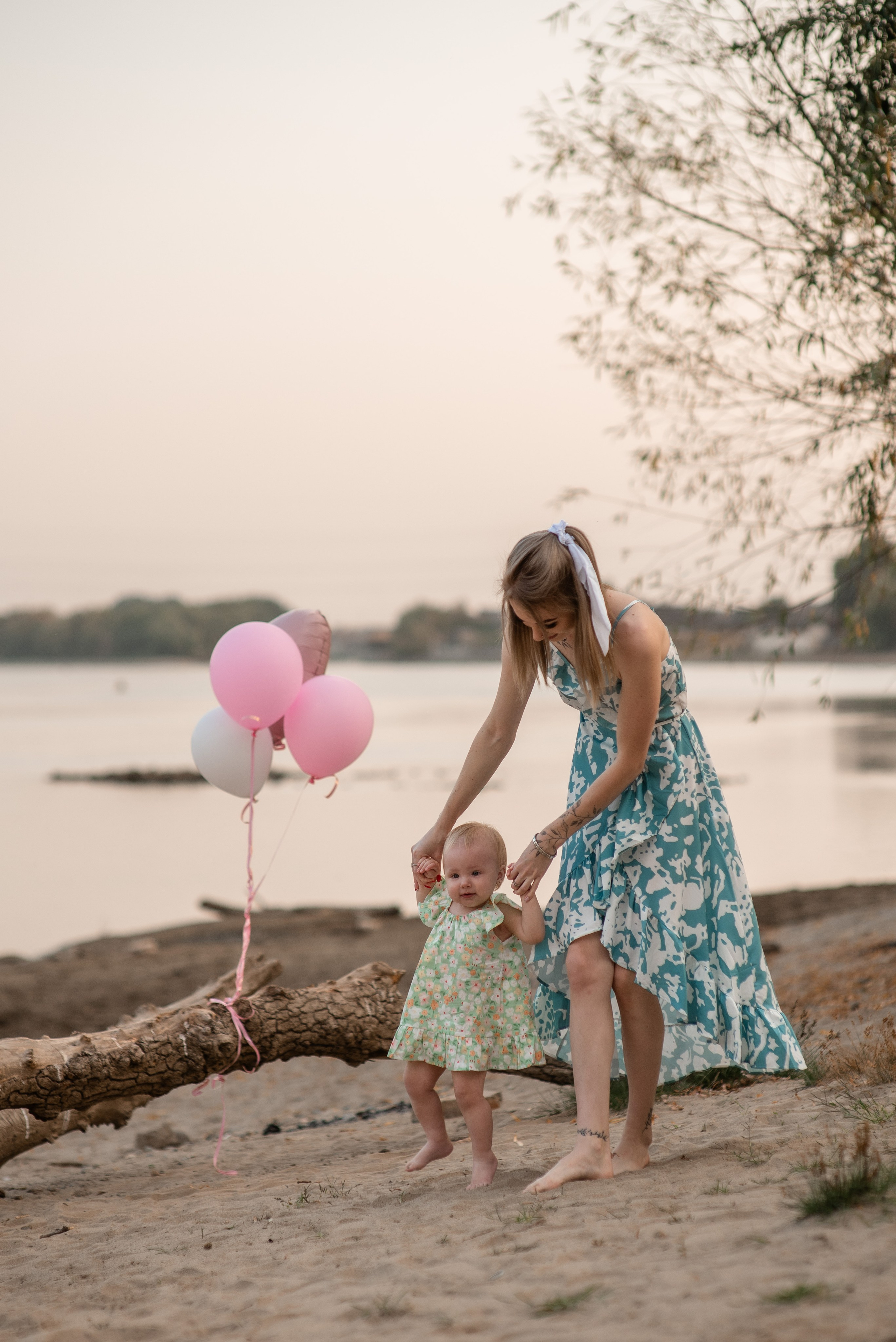 Фотосессия мама с дочкой_река Кубань (цветокор). Детский и семейный фотограф Краснодар / Сочи Сергеева Олеся