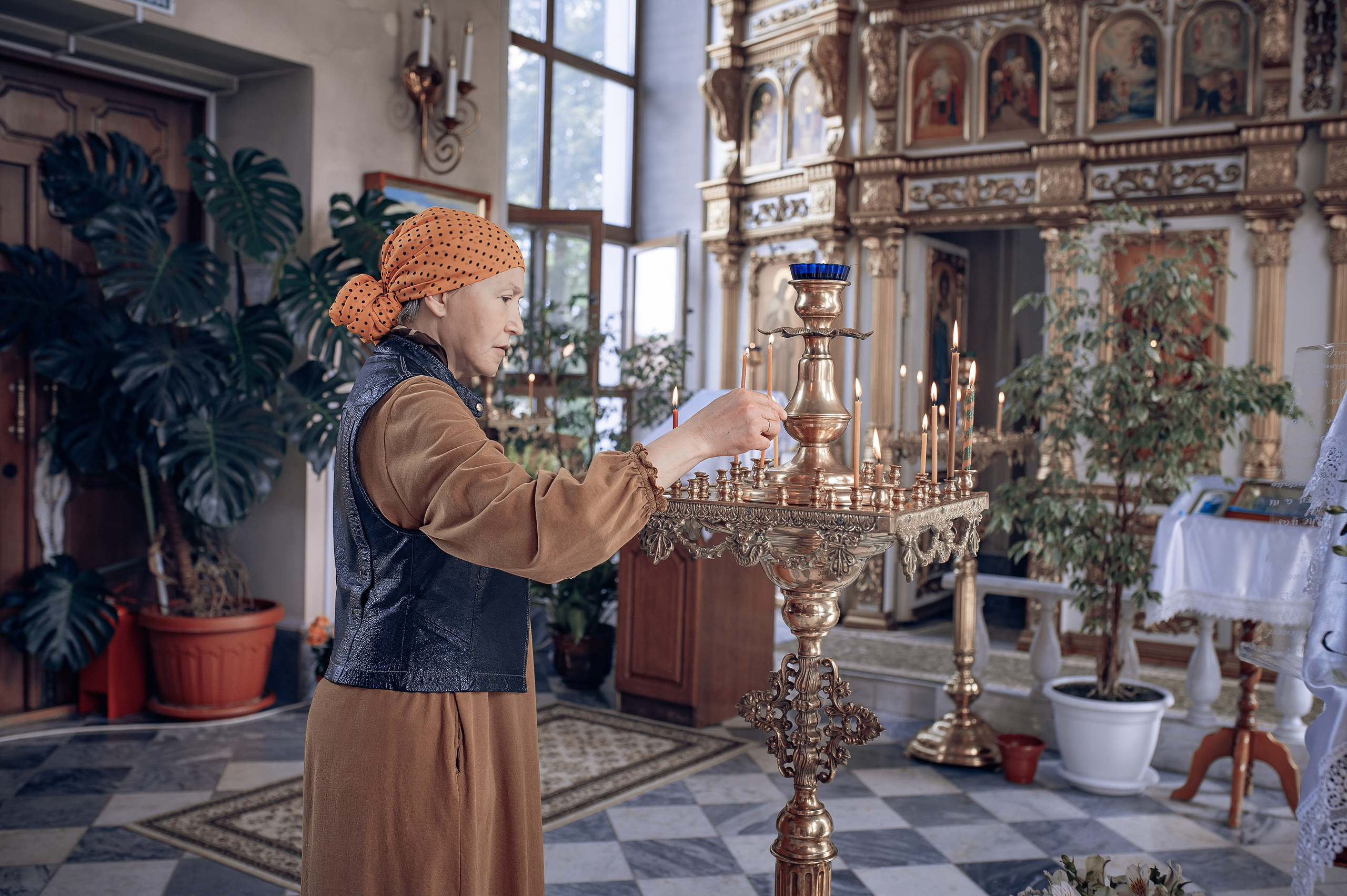 Воскресная служба в Рождественско-Николаевском храме. Фотографы крещения/венчания  Красноярск Татьяна и Вячеслав Переваловы