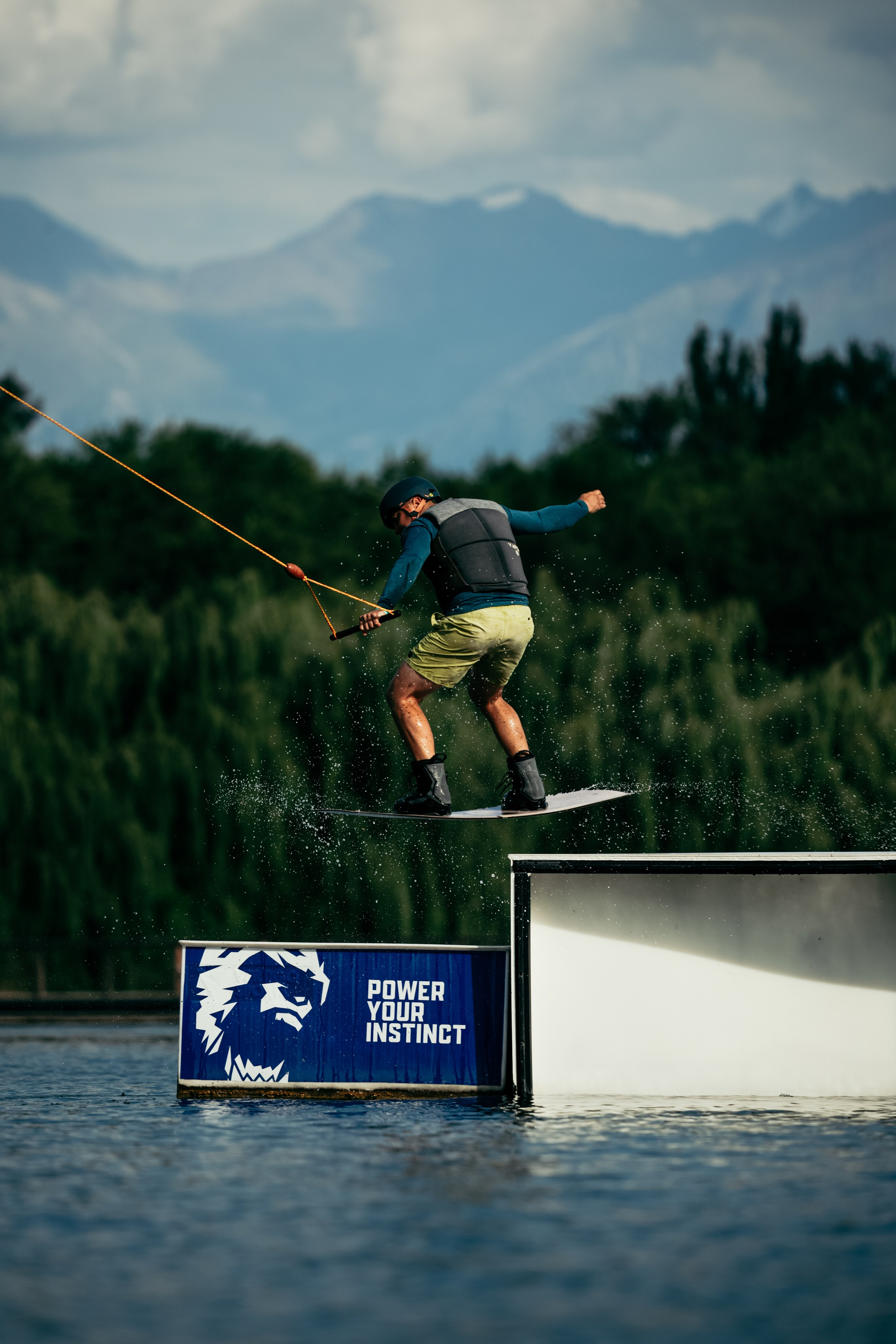 Gorilla WAKE RING CONTEST. Gorillaenergymedia